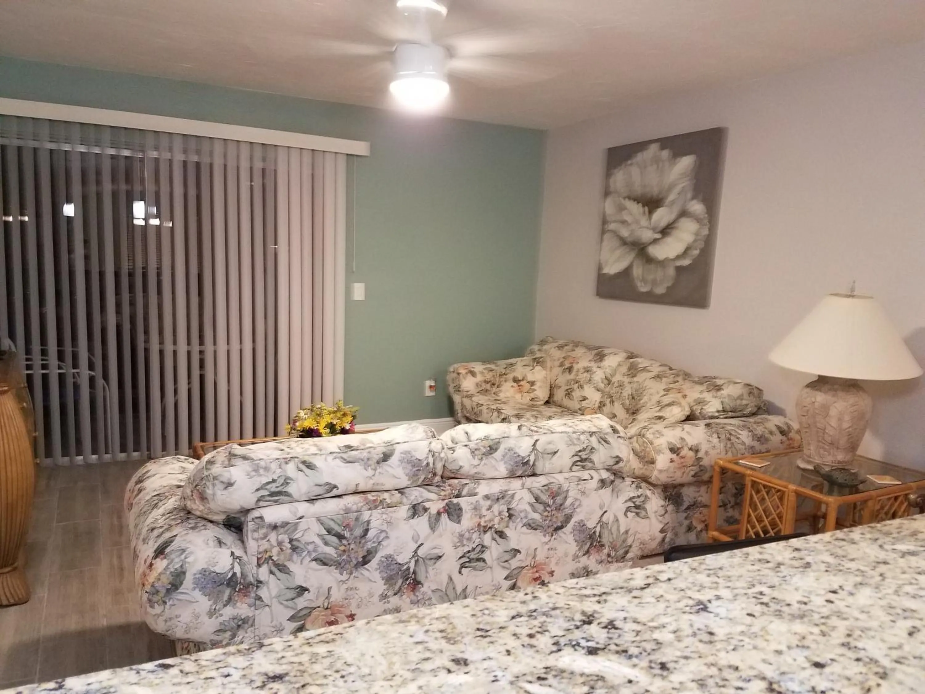 Bed in 2BR/1BA Sienna Park Apartment