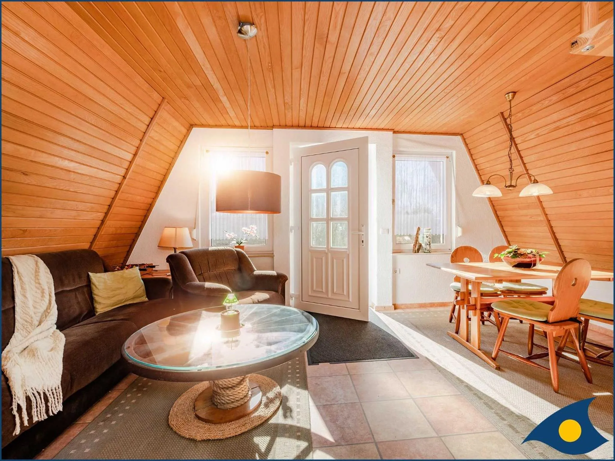 Reetdachhütte im Birkenhain