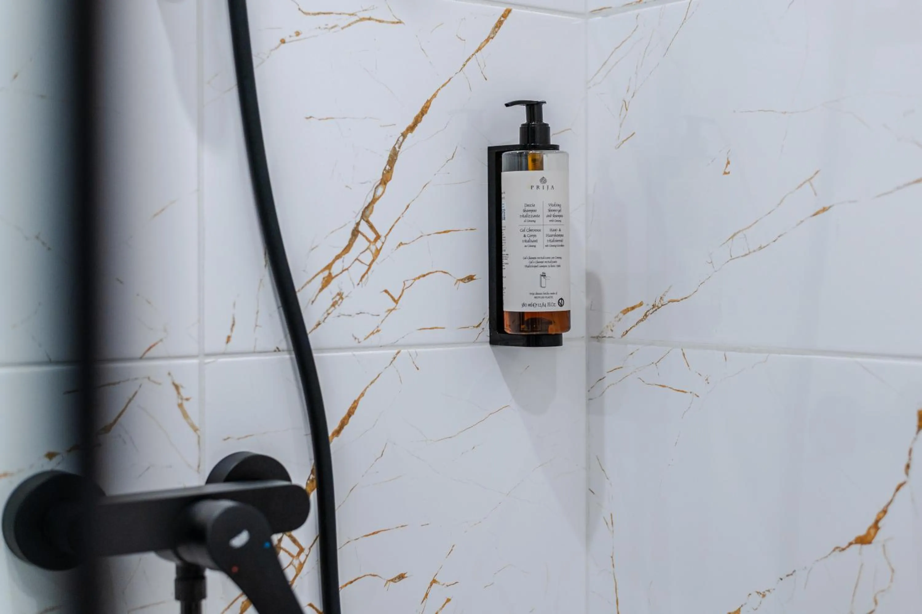 No 28 Rooms & Apartments