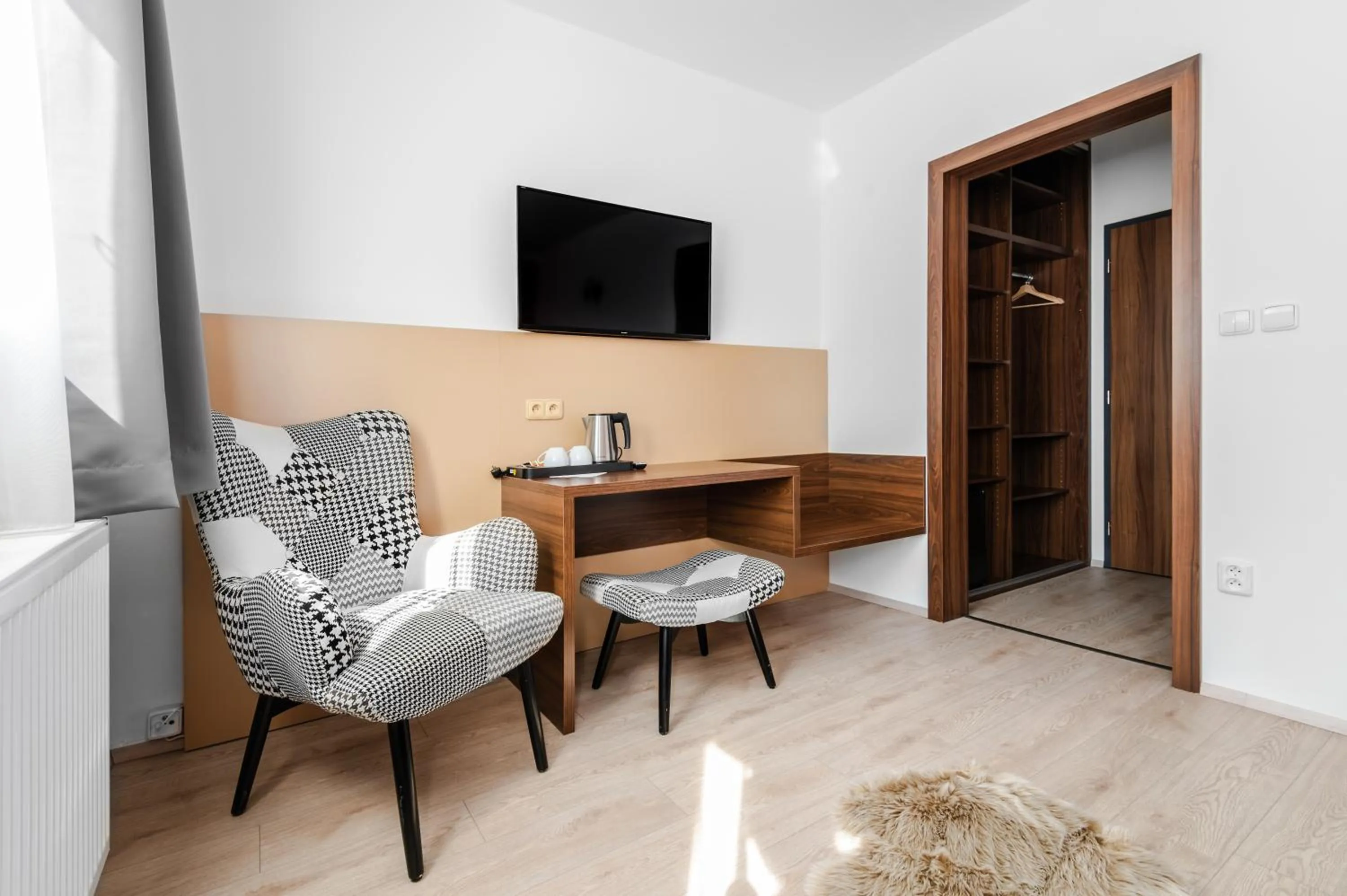 No 28 Rooms & Apartments