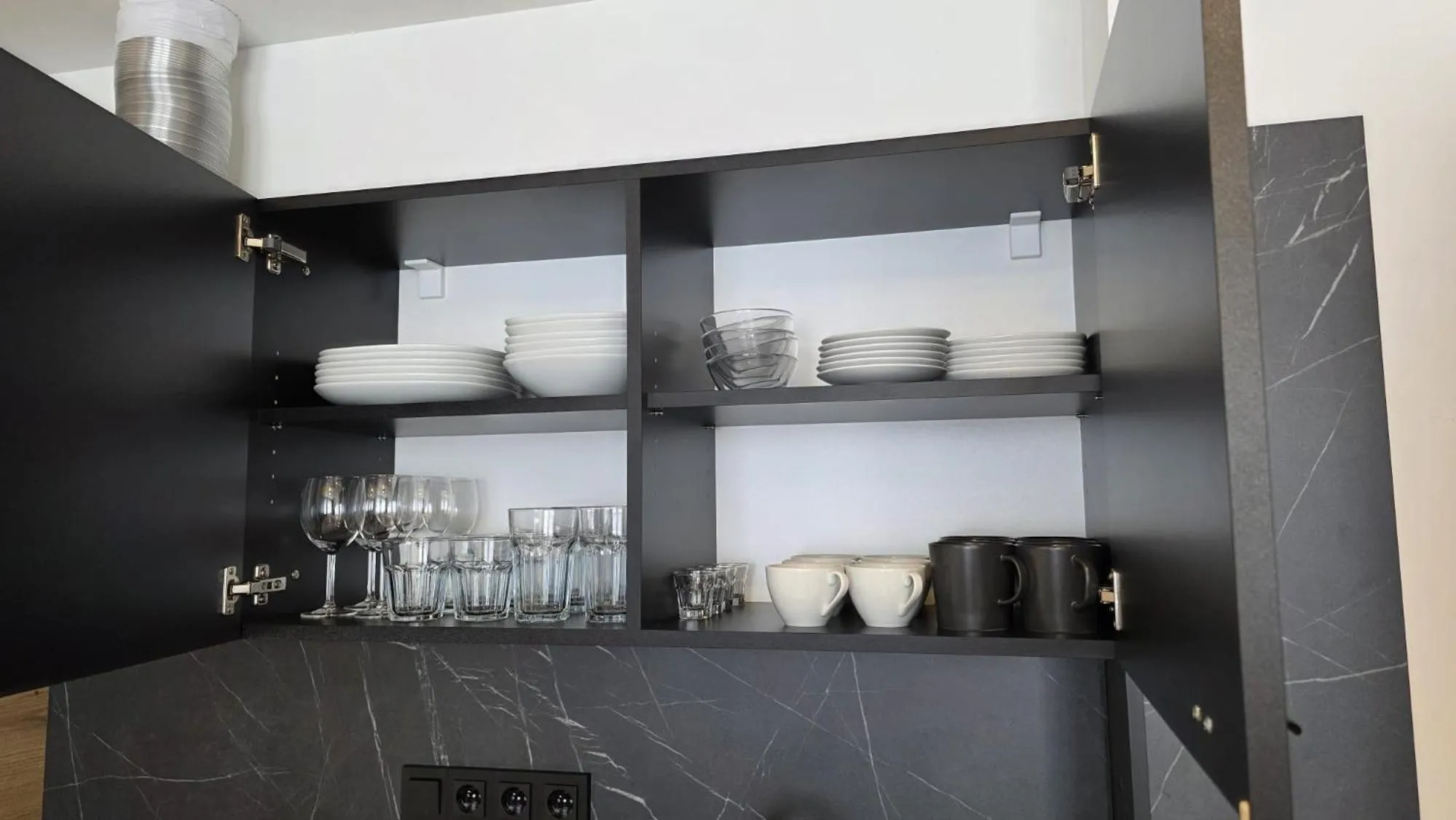 No 28 Rooms & Apartments