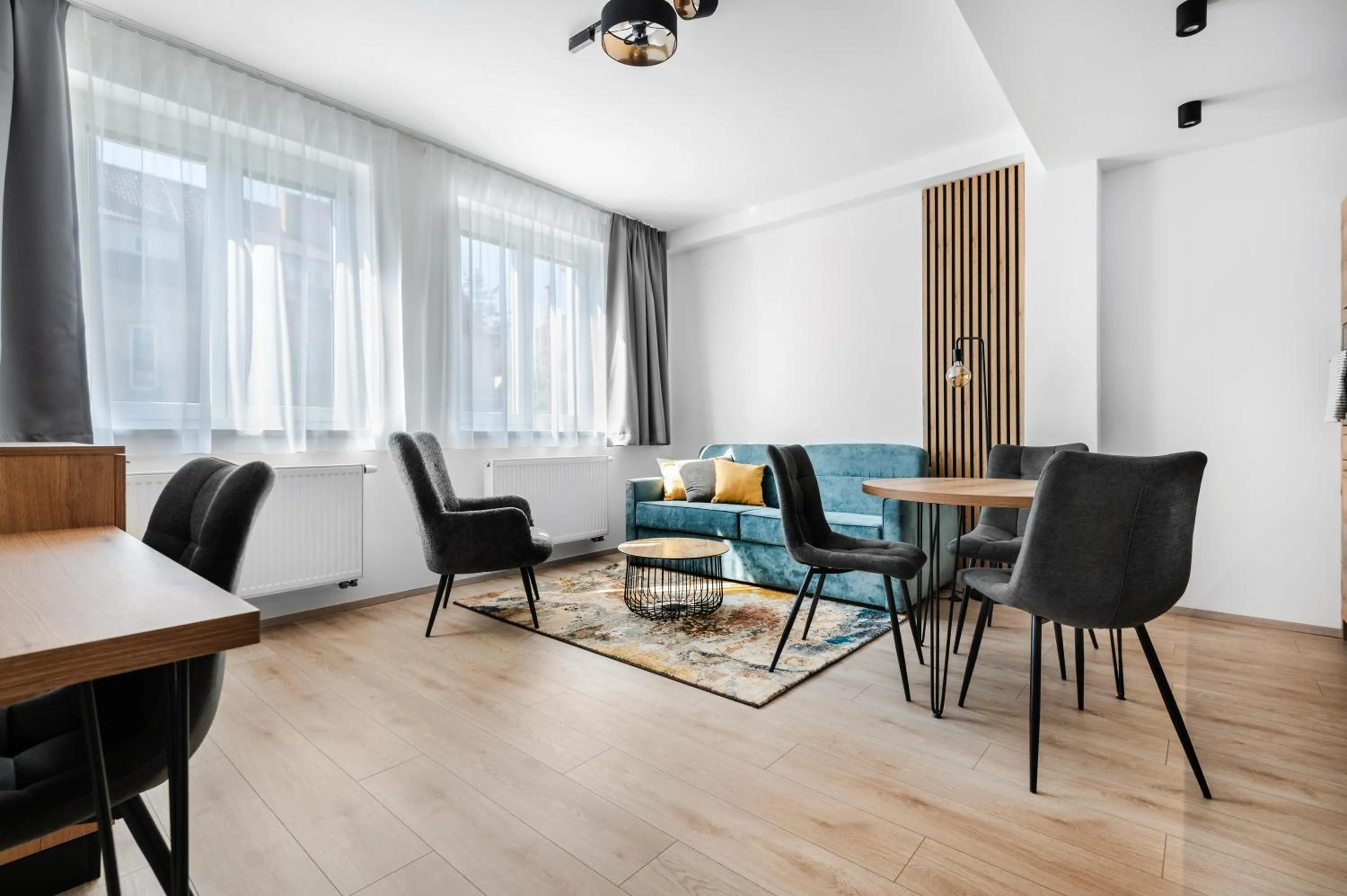 No 28 Rooms & Apartments