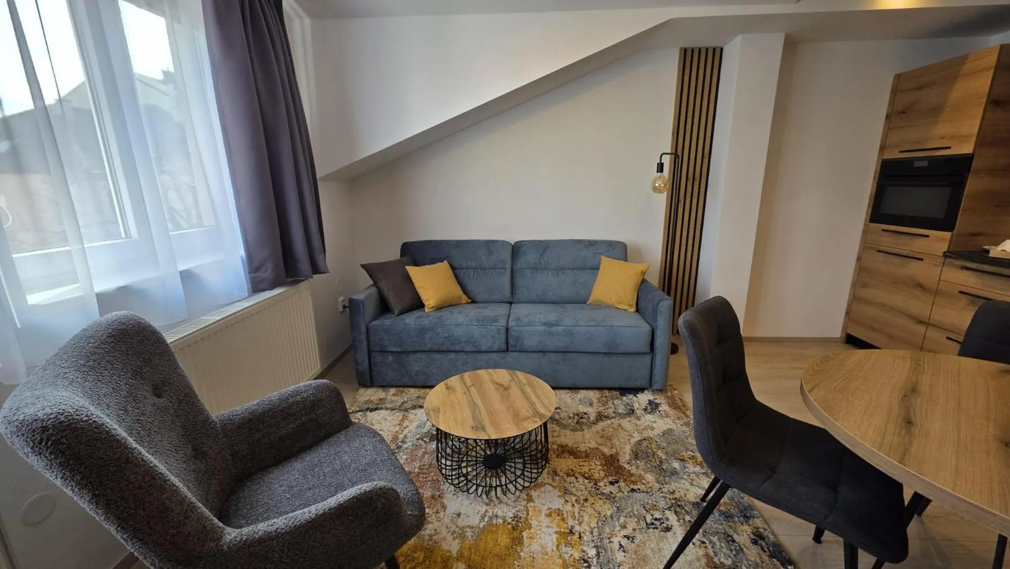 No 28 Rooms & Apartments