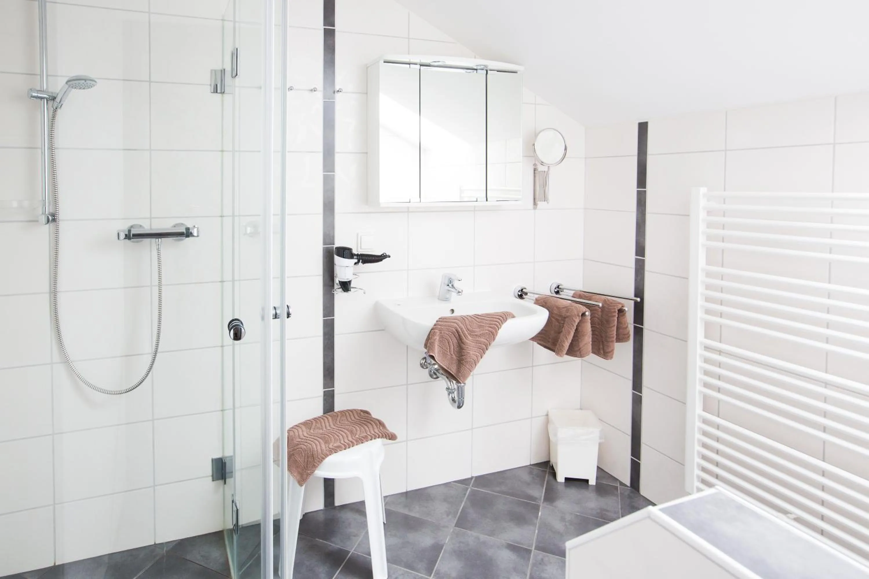 Bathroom, Bed in Ferienwohnanlage Prinzenhof