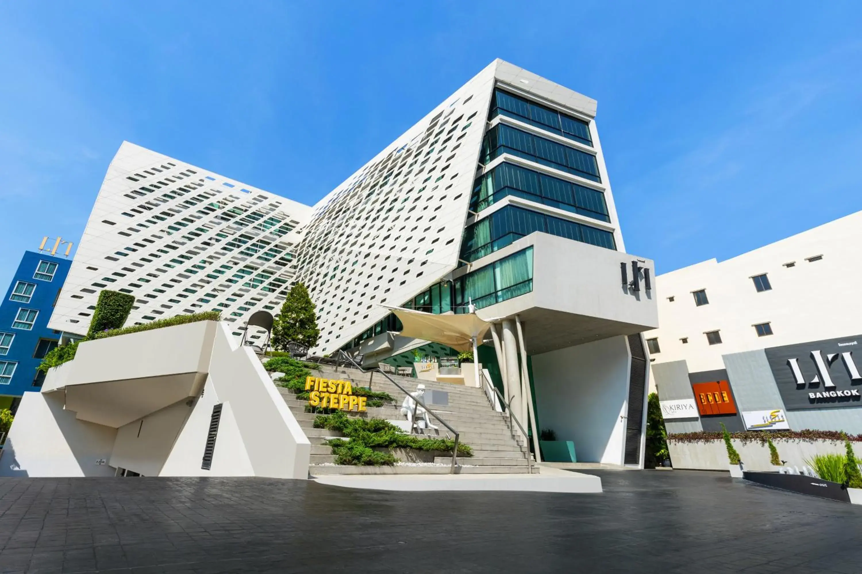 Property building in LiT BANGKOK Hotel Property building in LiT BANGKOK Hotel