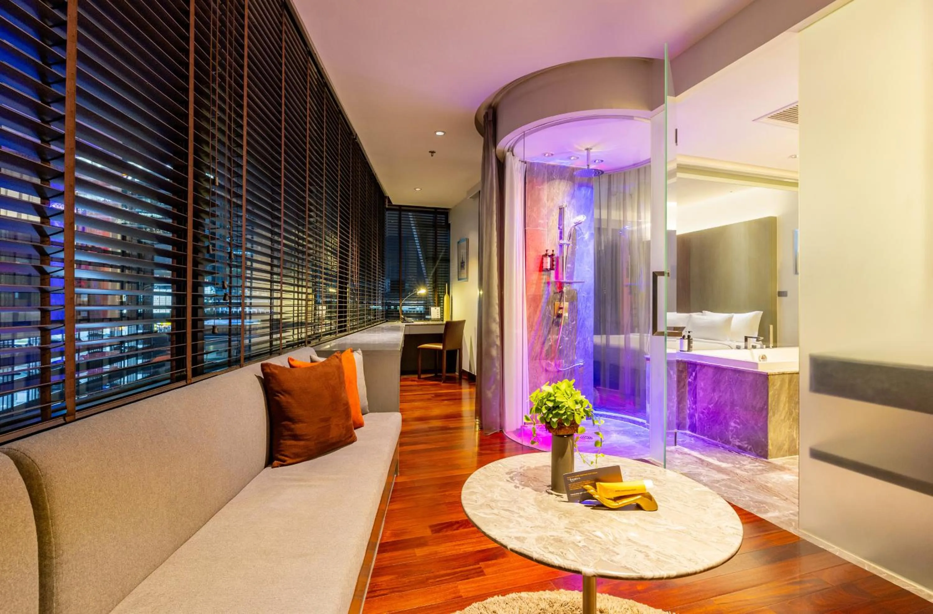 Bathroom in LiT BANGKOK Hotel