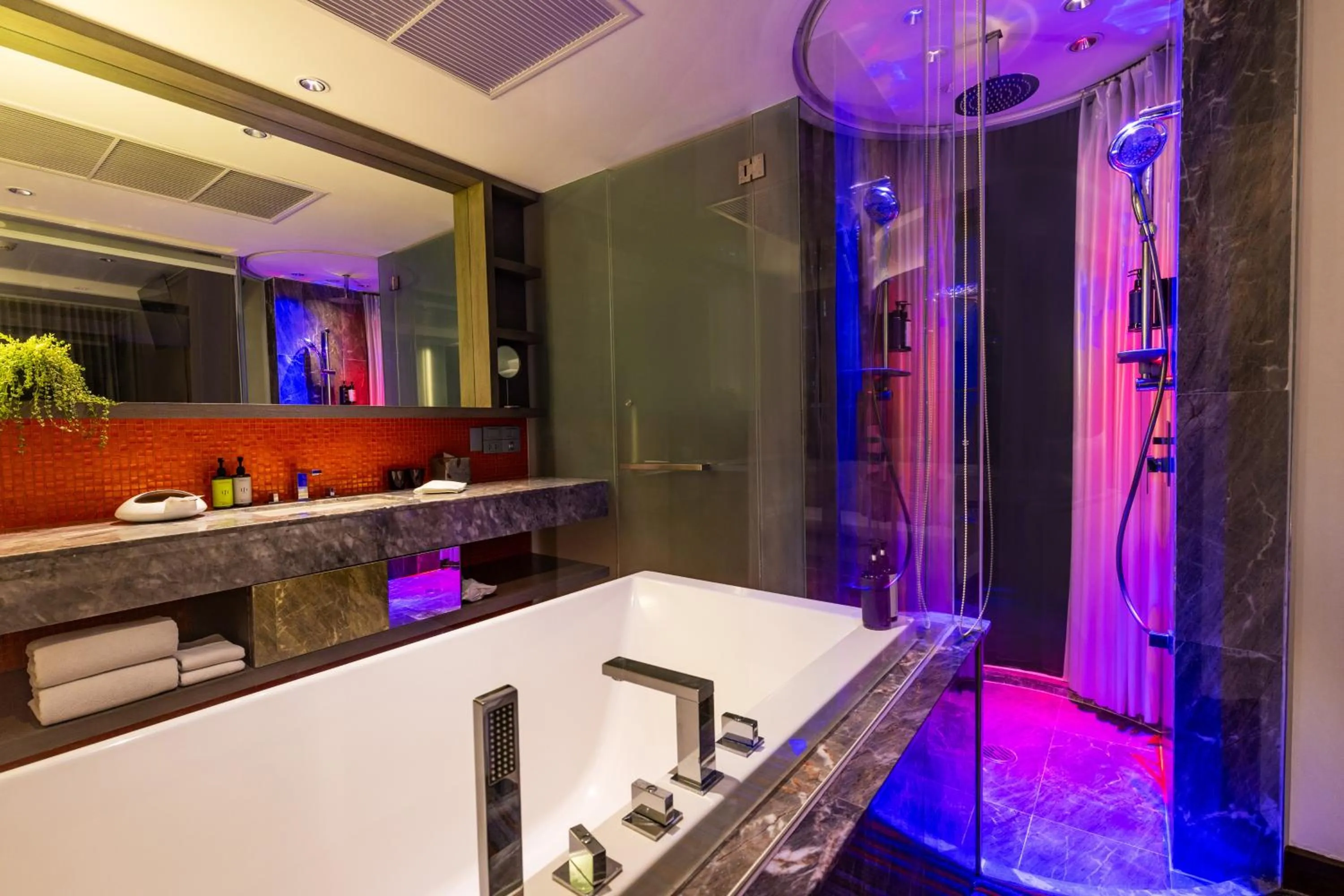 Shower in LiT BANGKOK Hotel
