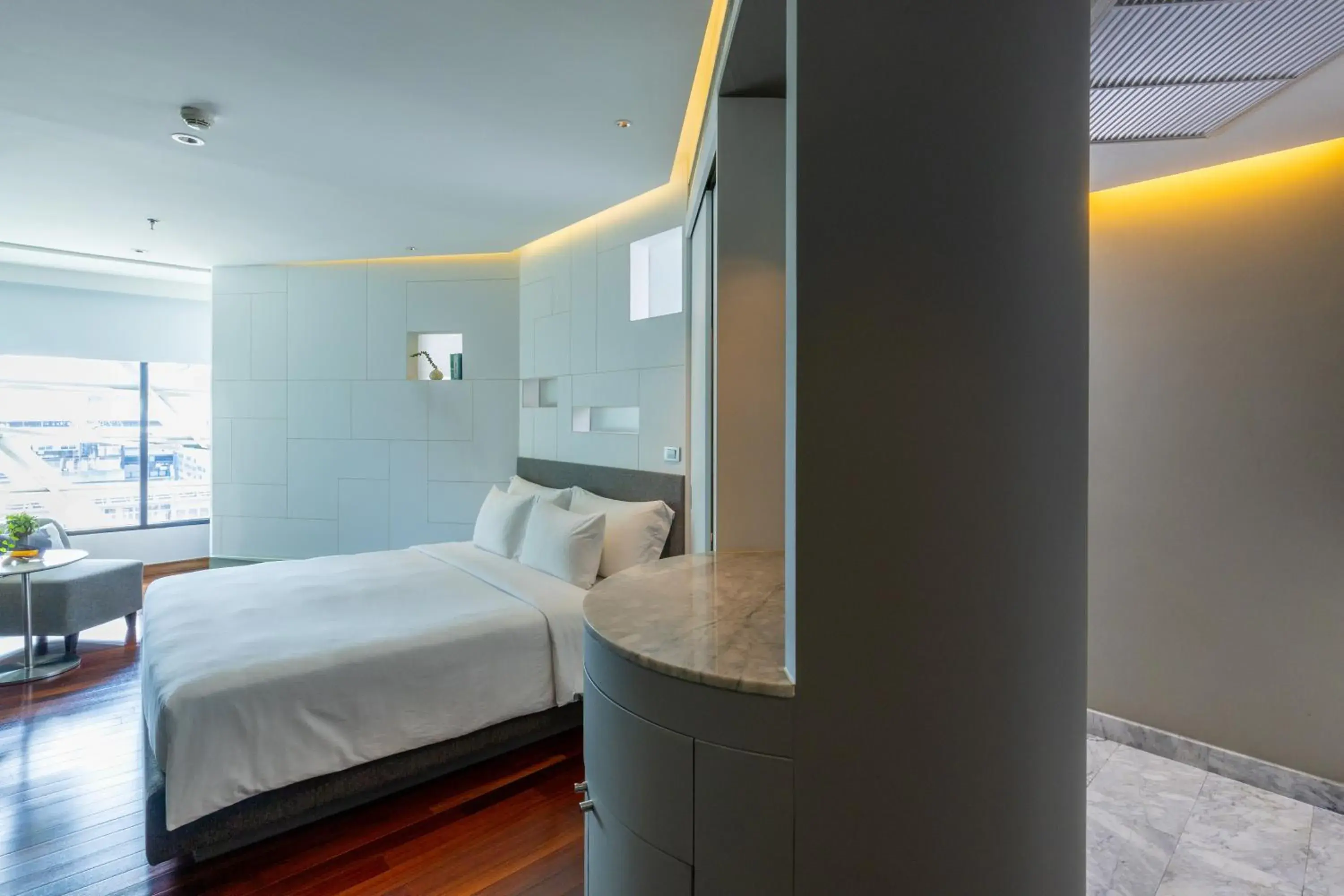 Photo of the whole room, Bed in LiT BANGKOK Hotel Photo of the whole room, Bed in LiT BANGKOK Hotel