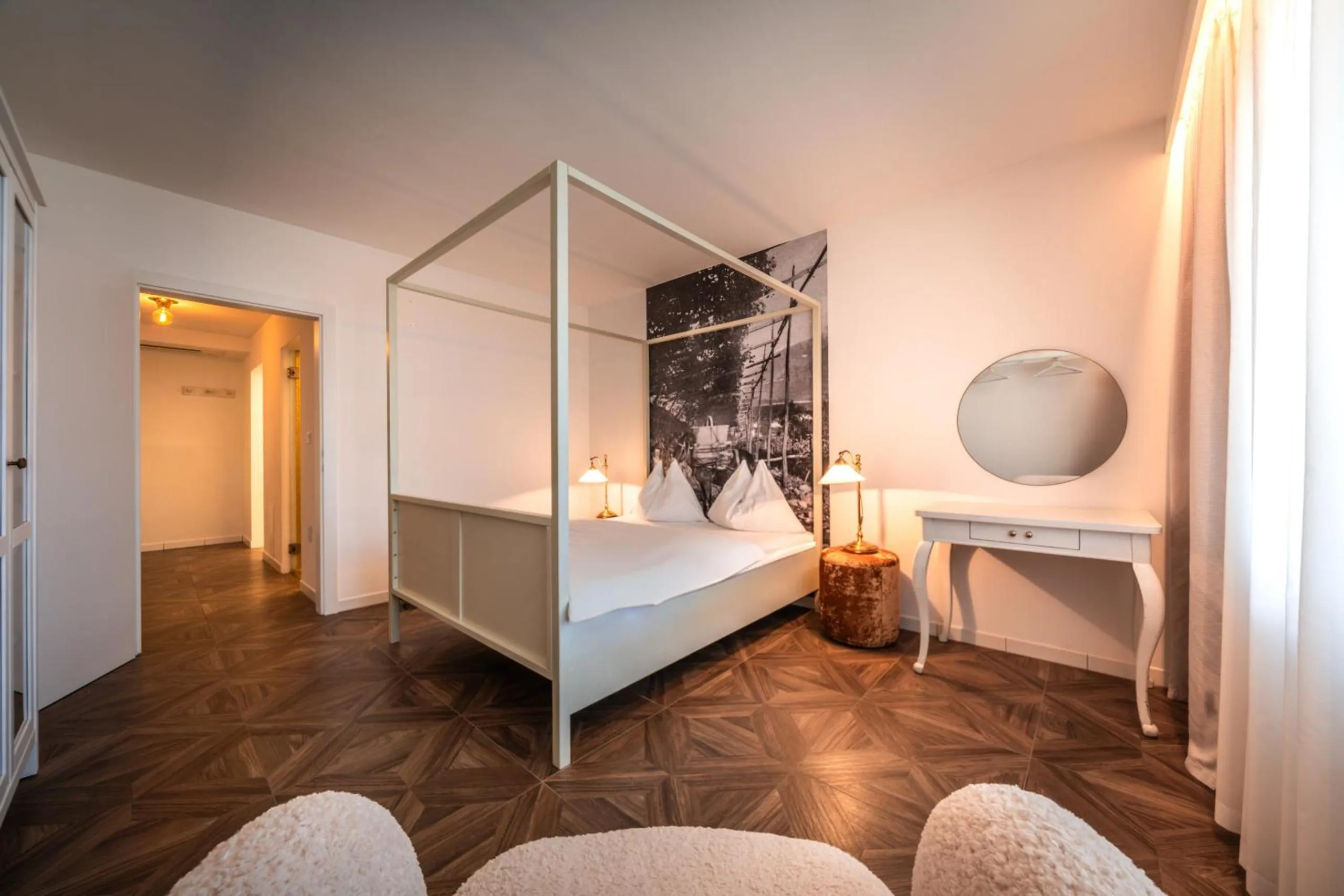 Bed in goldfinger + suites