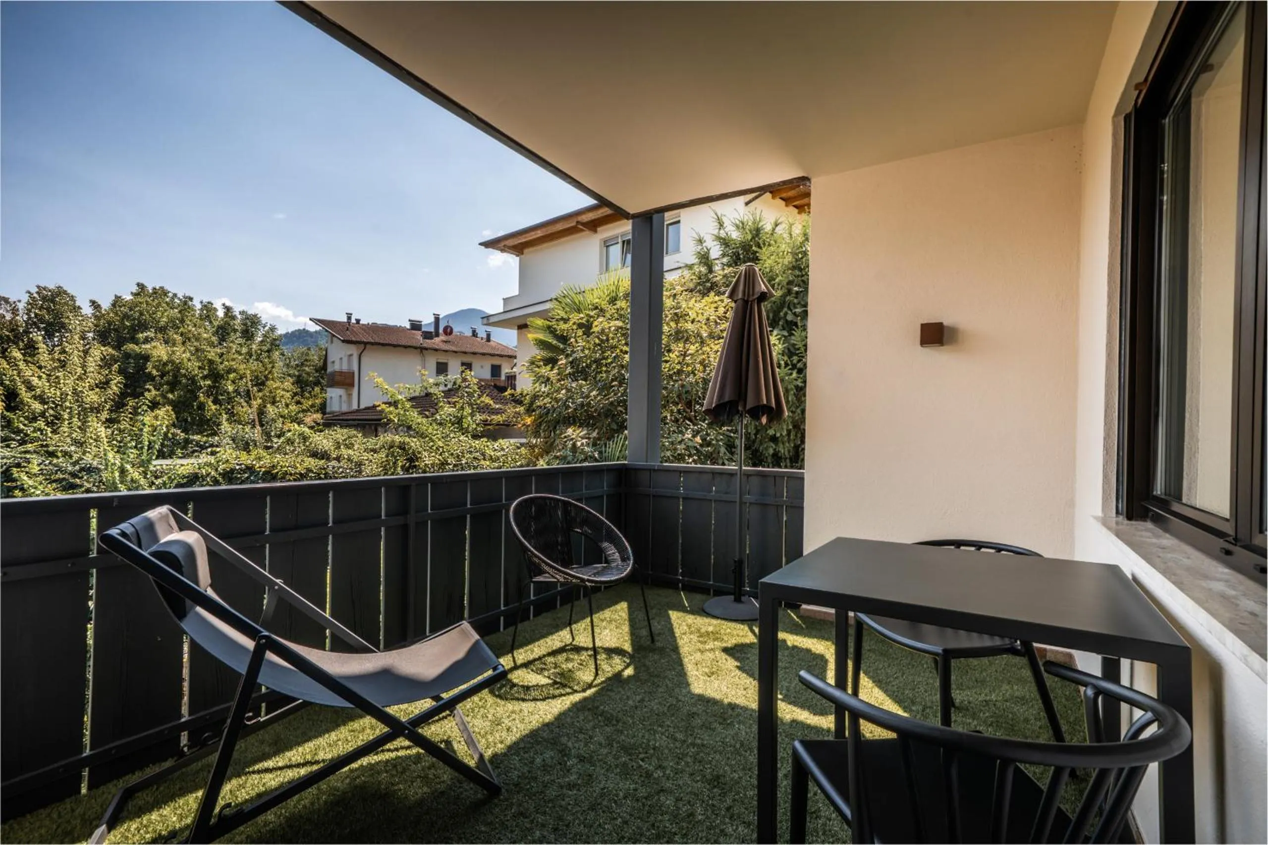 Balcony/Terrace in goldfinger + suites