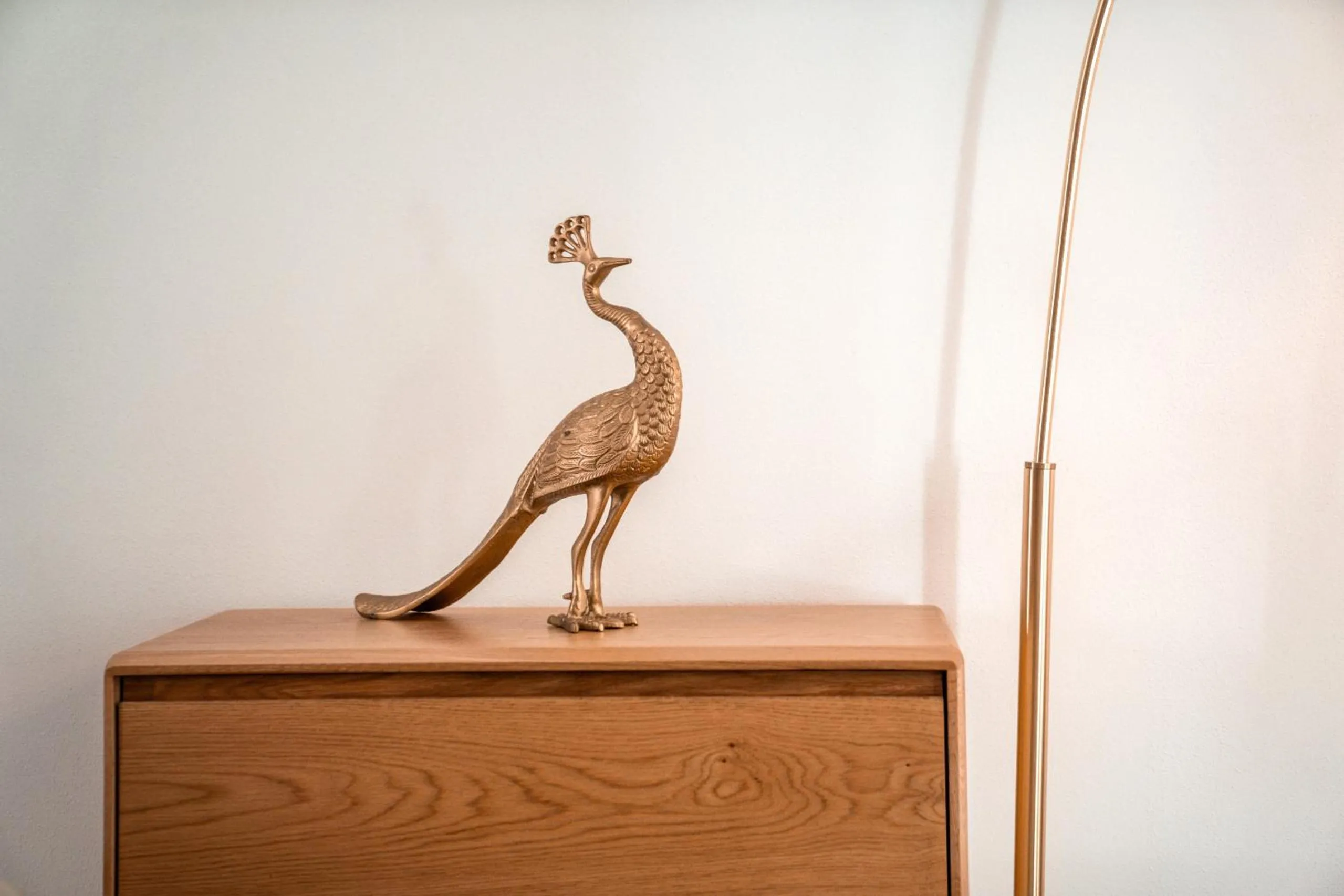 Decorative detail in goldfinger + suites