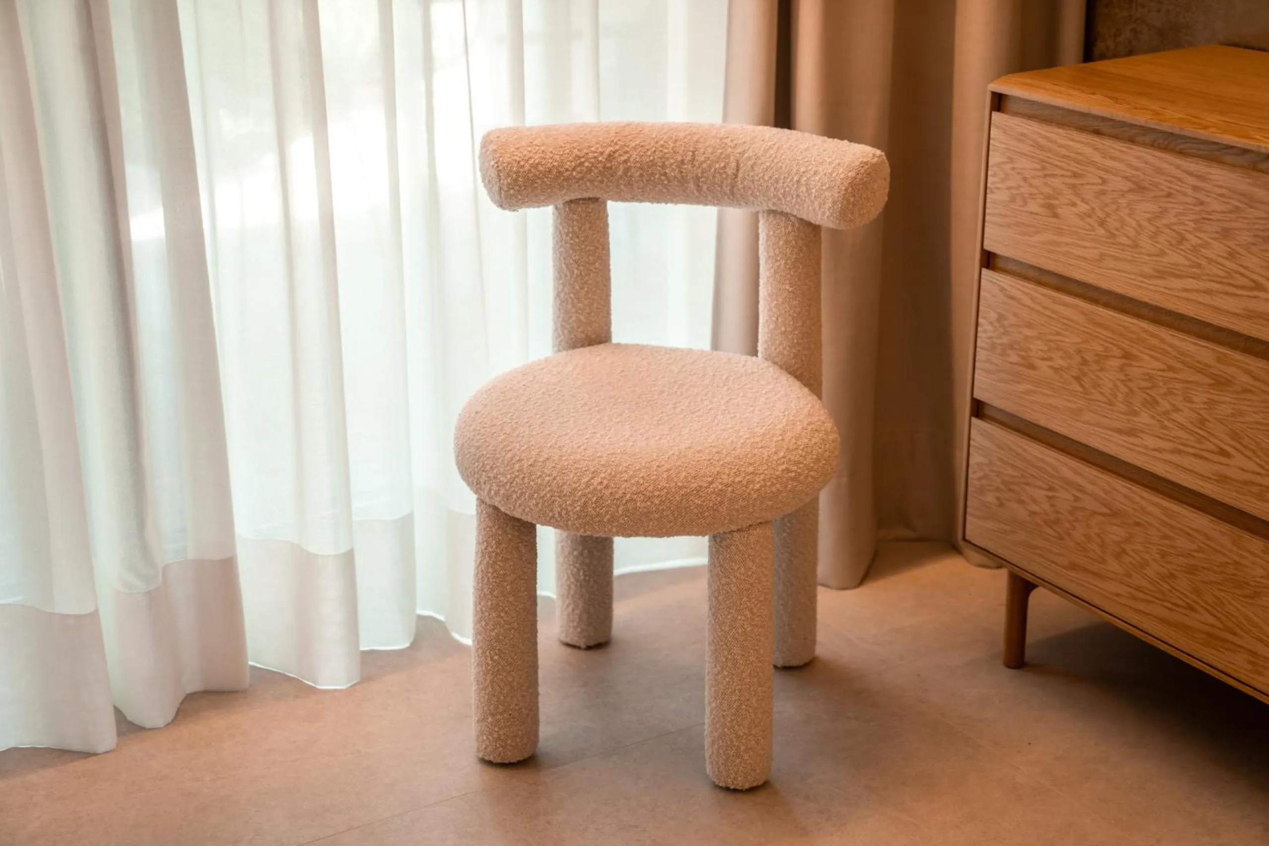 Seating area in goldfinger + suites