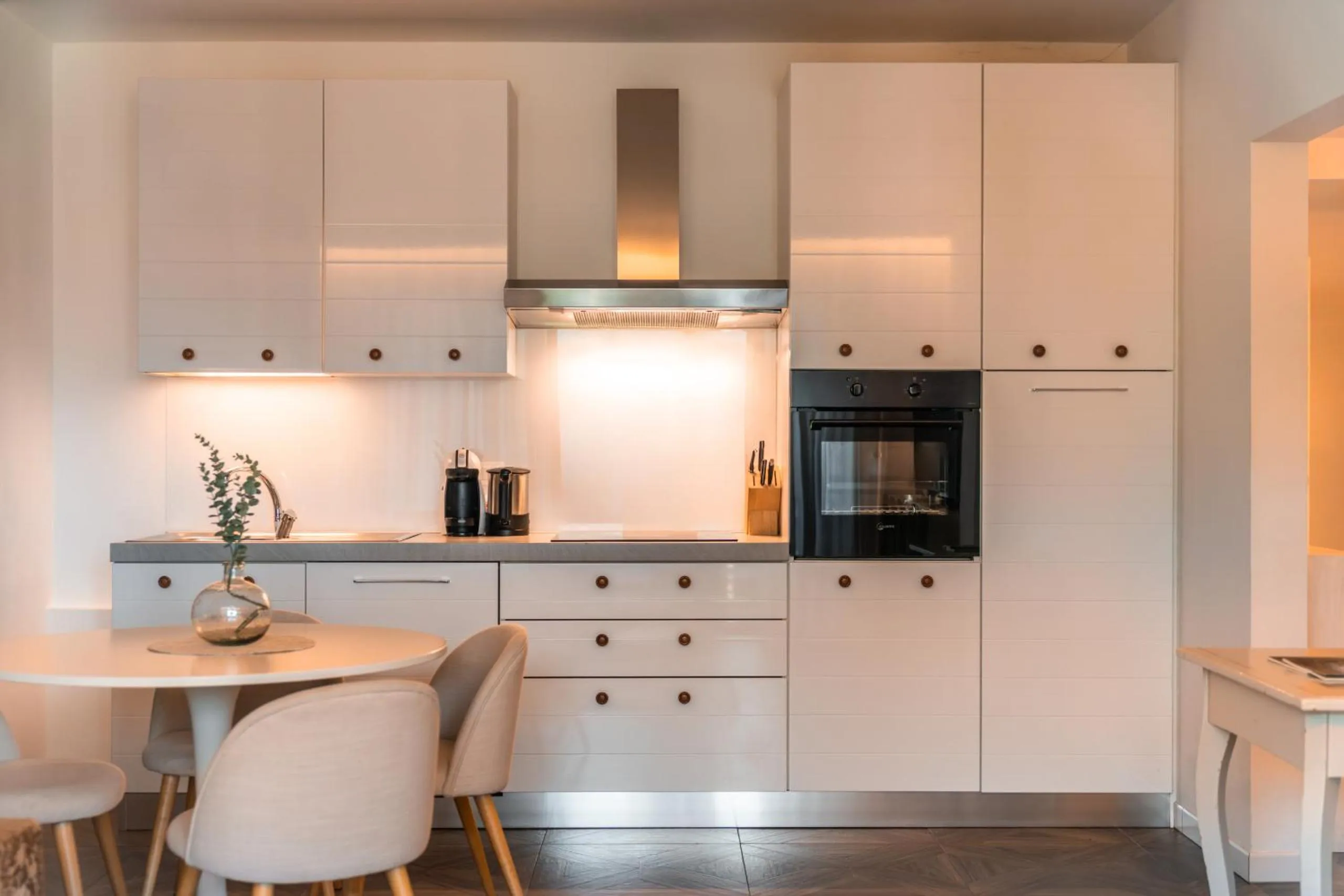 Kitchen or kitchenette in goldfinger + suites