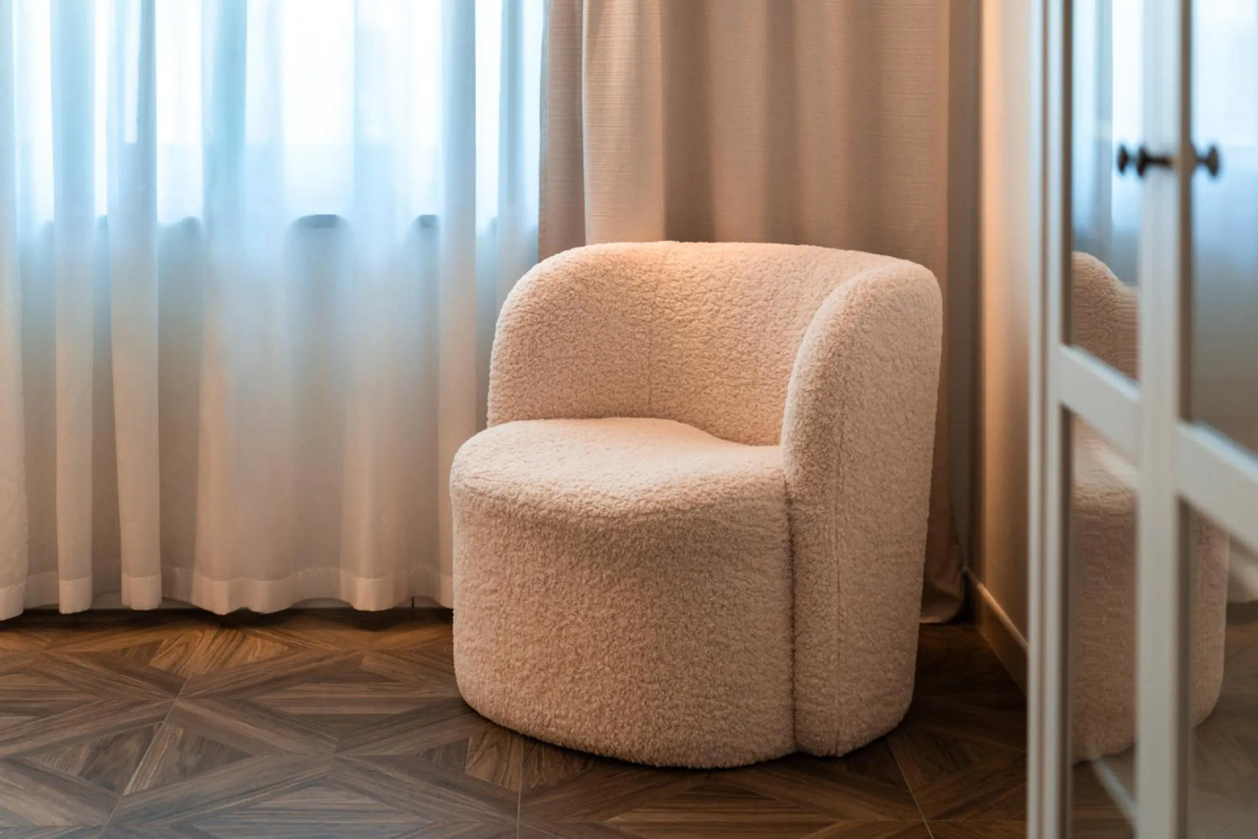 Seating area in goldfinger + suites