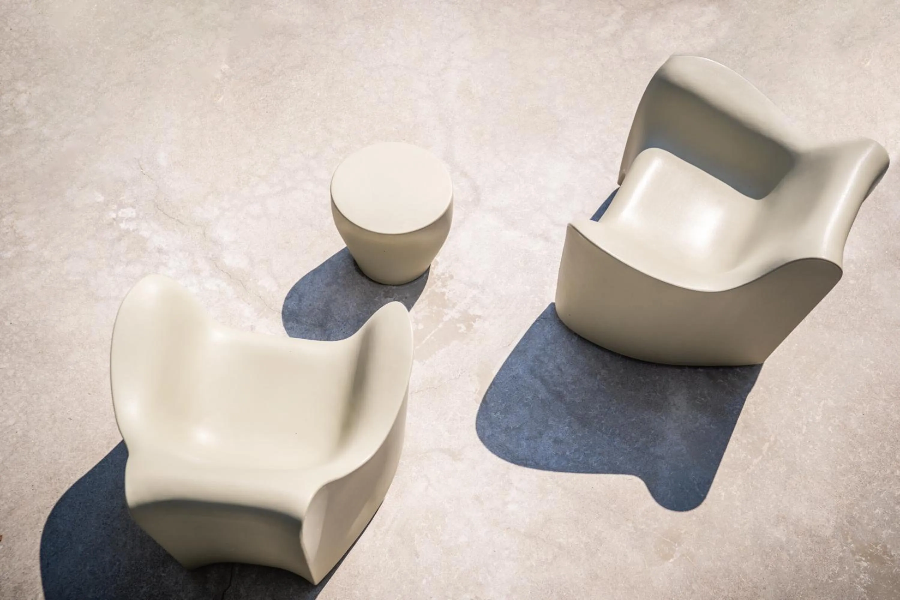 Decorative detail in goldfinger + suites