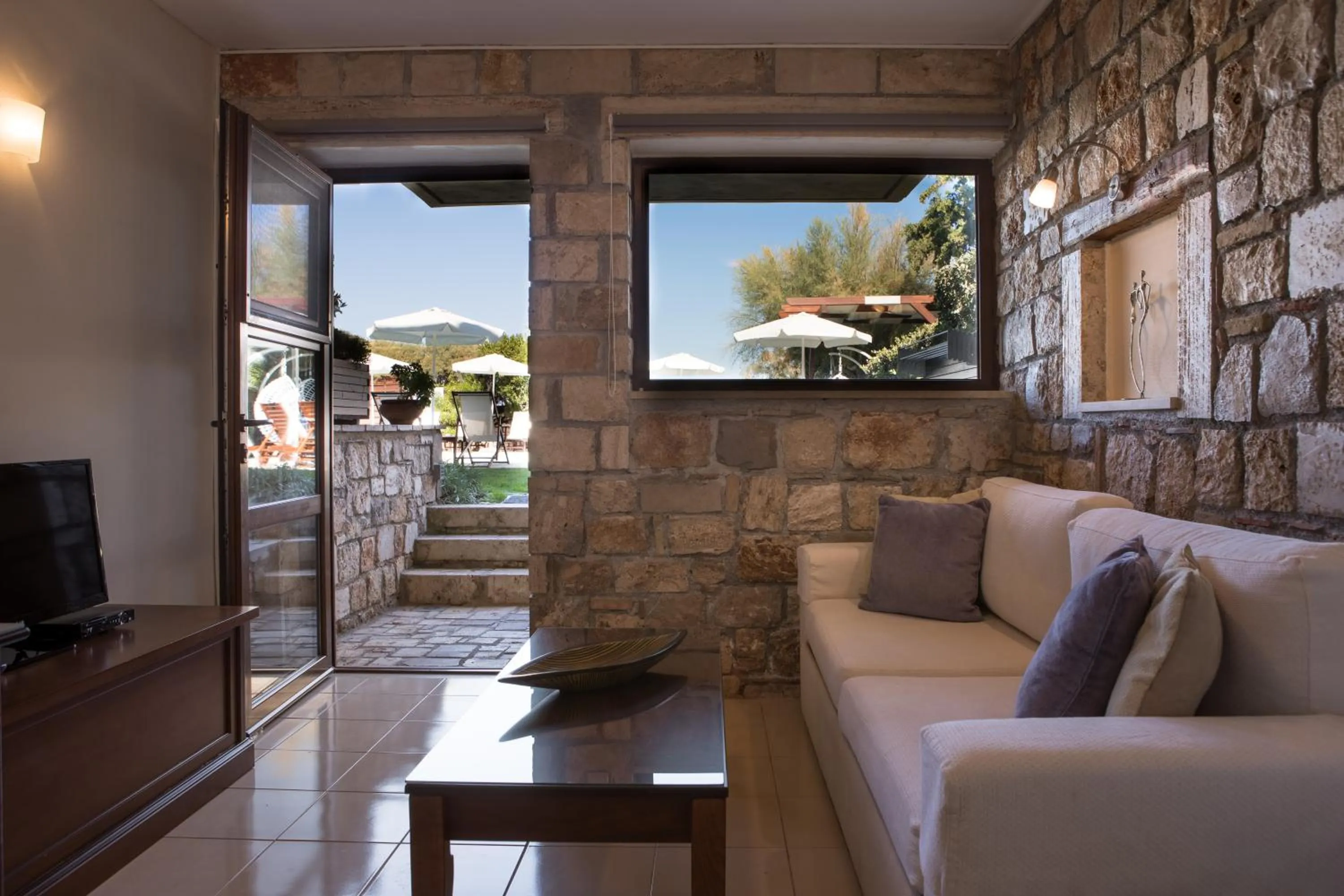 Photo of the whole room in Enalio Suites