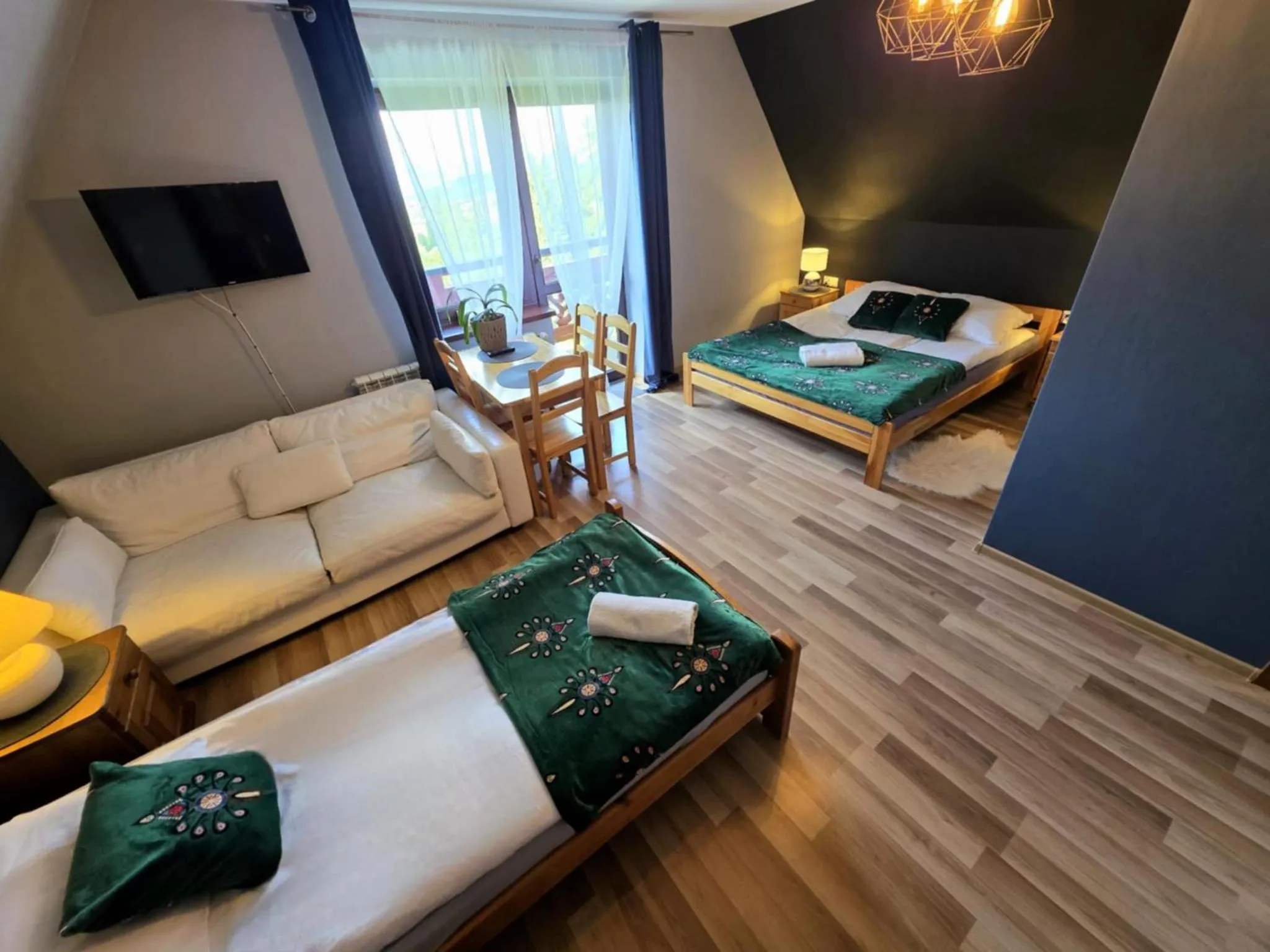 Bed in Pensjonat Harmatówka - ATRAKCYJNY PAKIET ŚWIĄTECZNY - blisko basenów termalnych