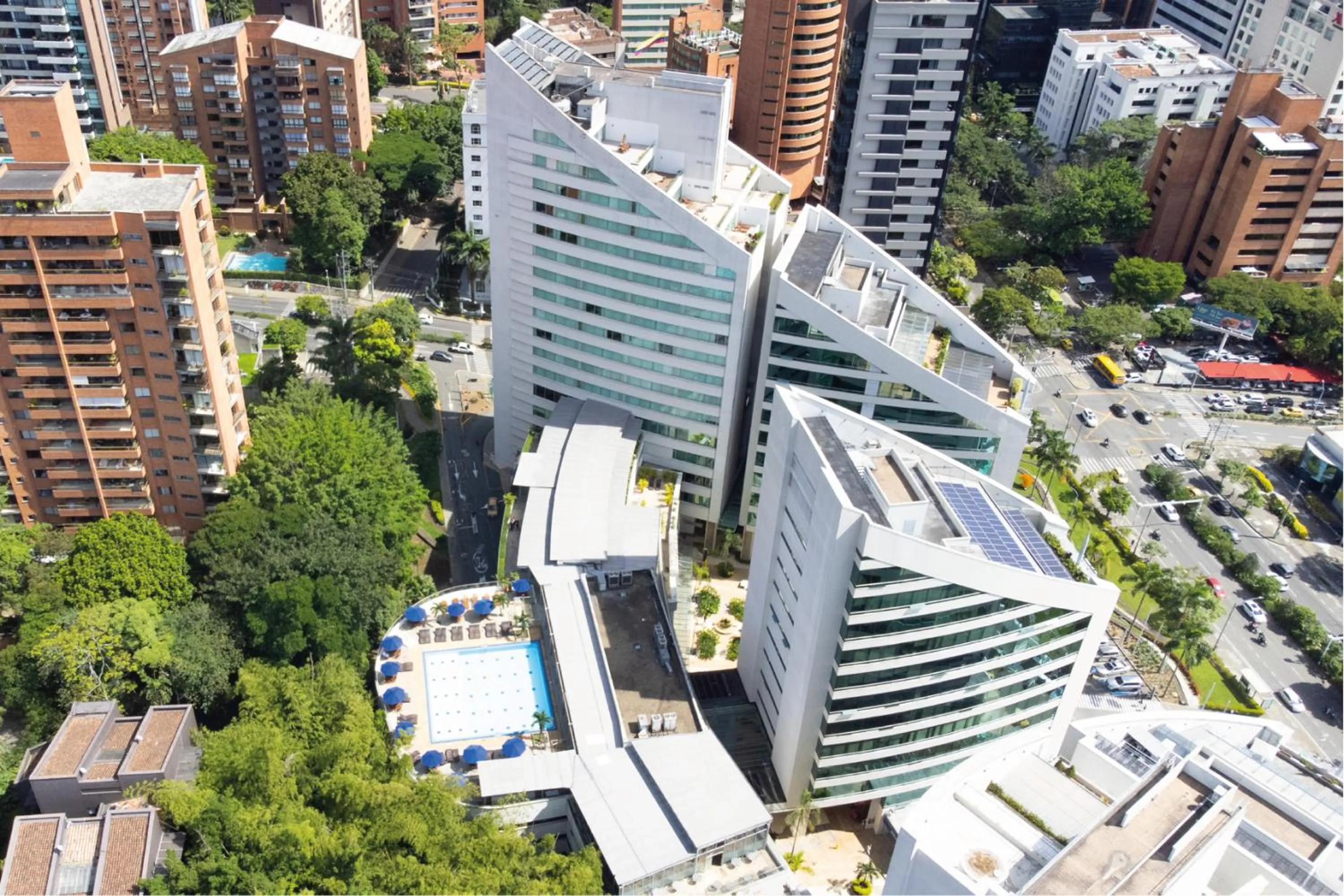 Property building in Hotel San Fernando Plaza