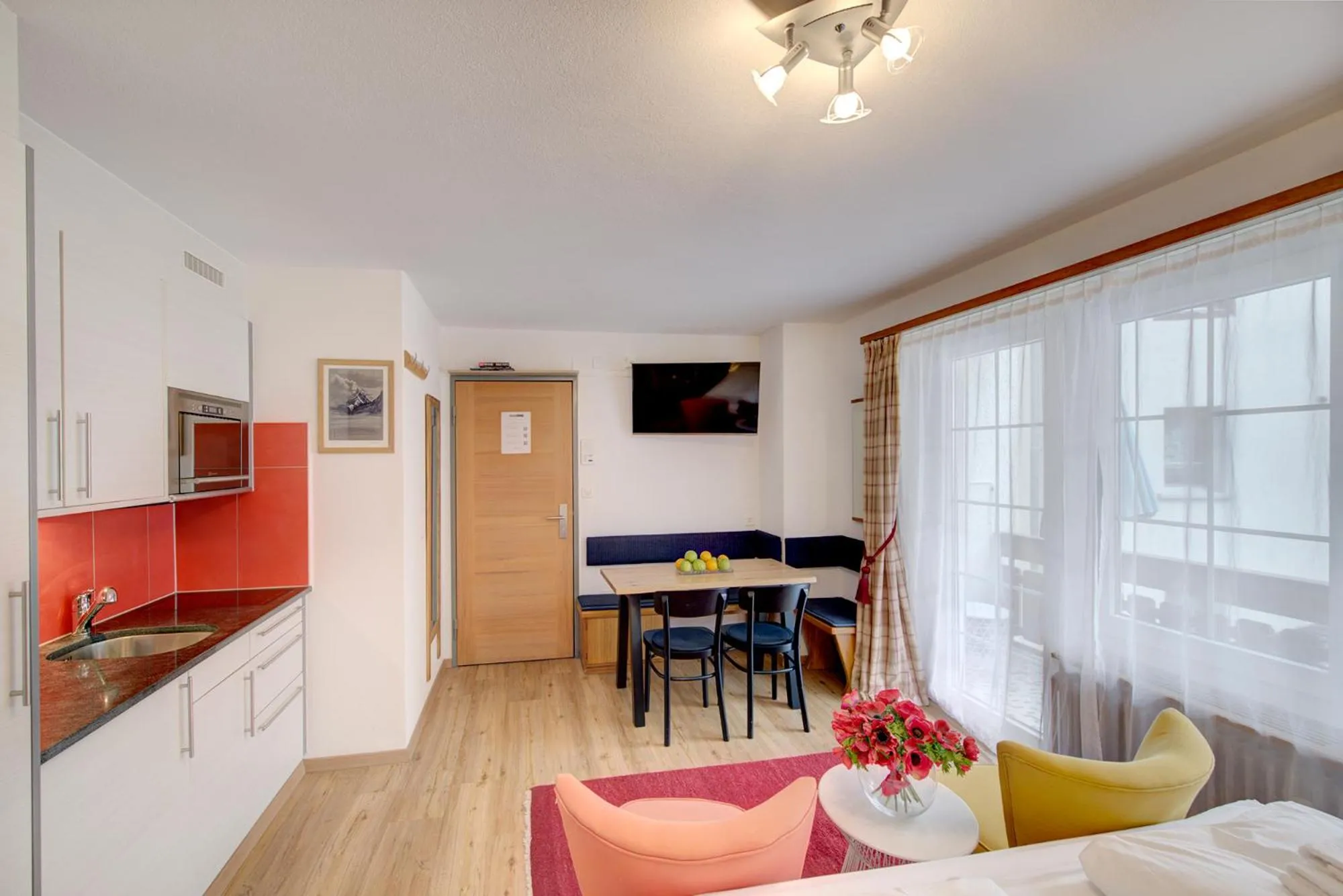Kitchen or kitchenette in Good Value Apartments by MX Zermatt