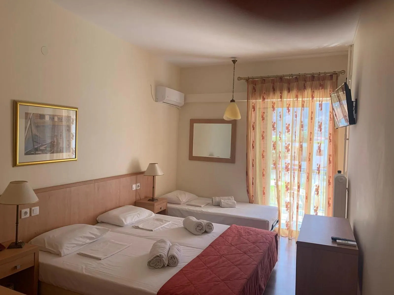 Triple Room in Saronis Hotel