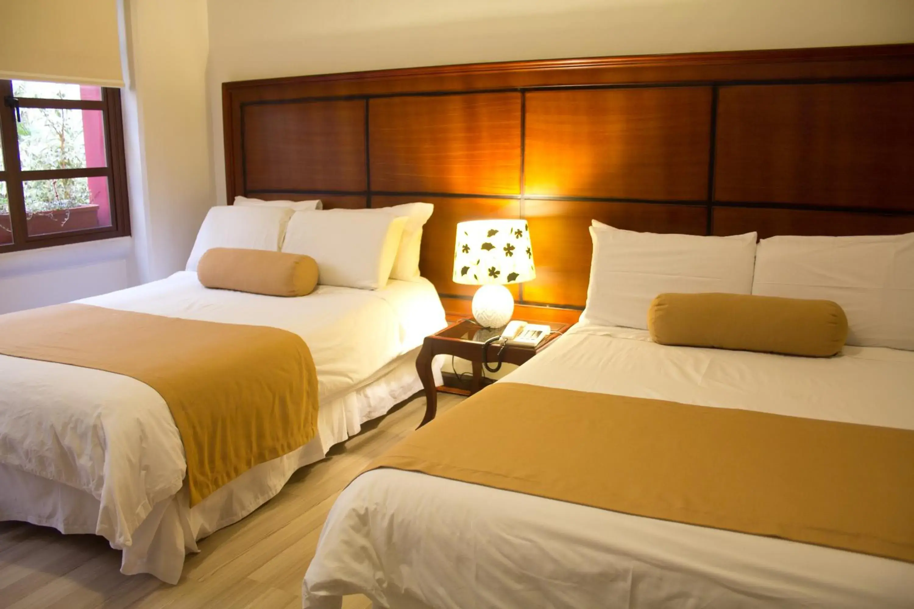 Superior Twin Room in Hotel Cuenca Superior Twin Room in Hotel Cuenca