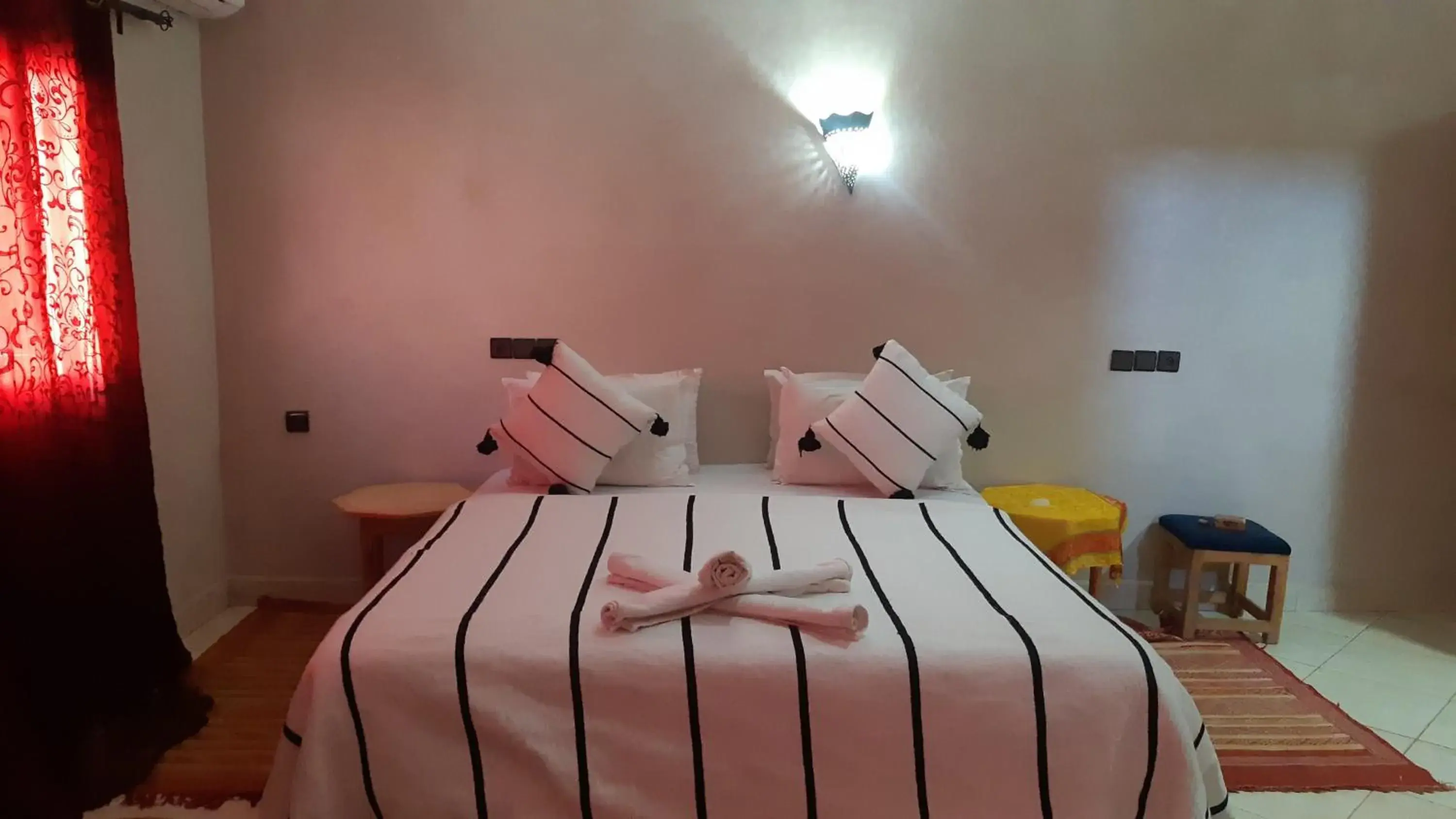 Deluxe Room in Hôtel Restaurant Dar Al Madina Deluxe Room in Hôtel Restaurant Dar Al Madina