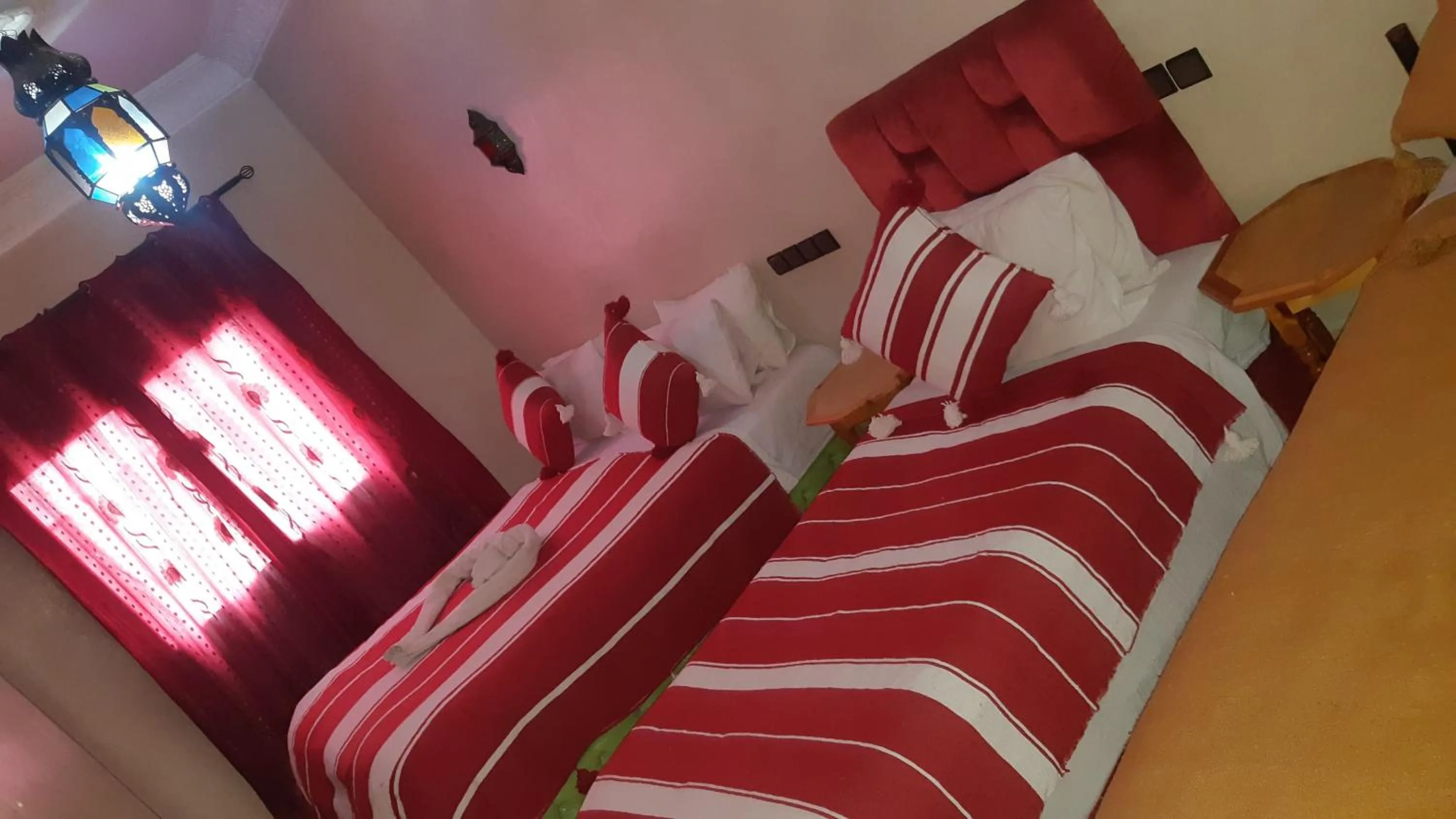 TV and multimedia in Hôtel Restaurant Dar Al Madina