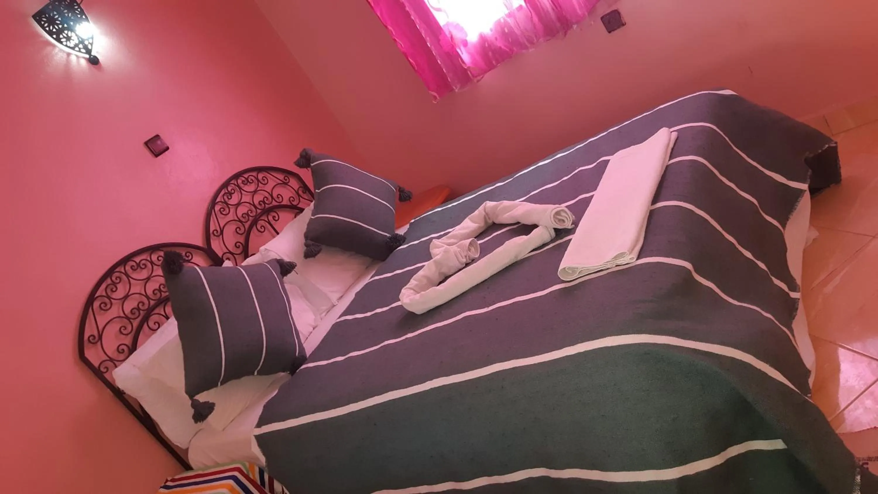 Bed in Hôtel Restaurant Dar Al Madina