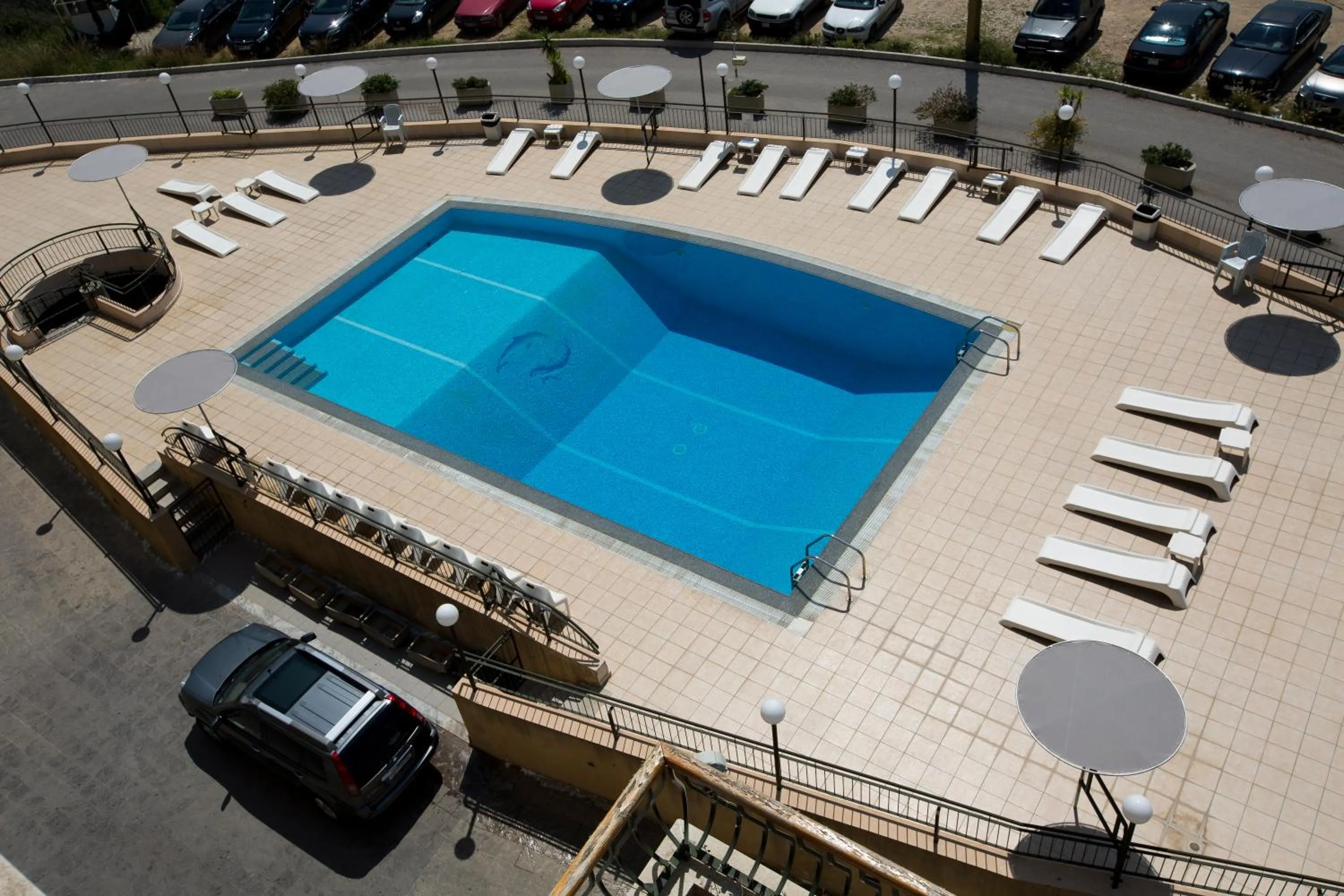 Swimming pool in Adma Blue Screen
