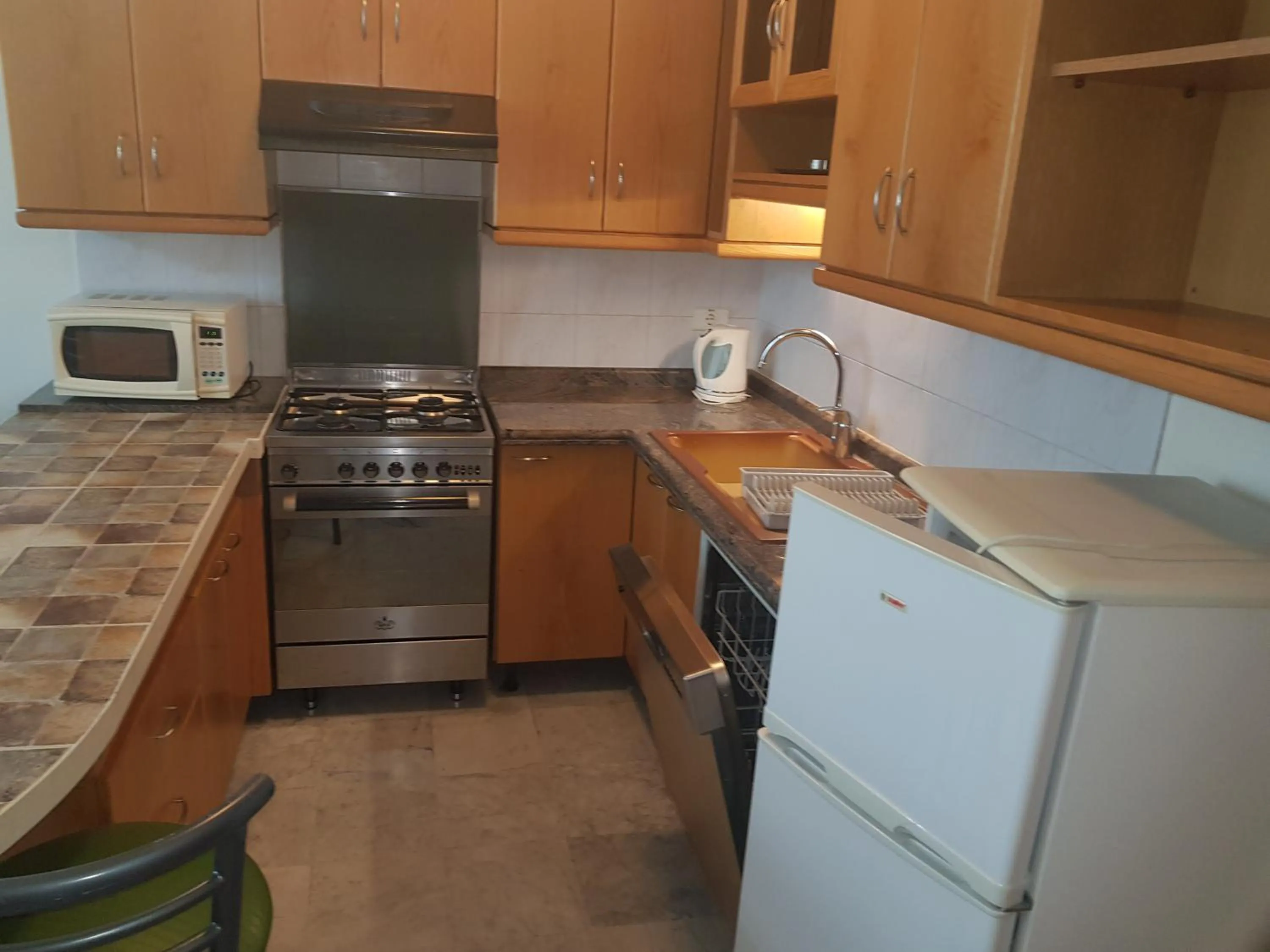 Kitchen or kitchenette in Adma Blue Screen