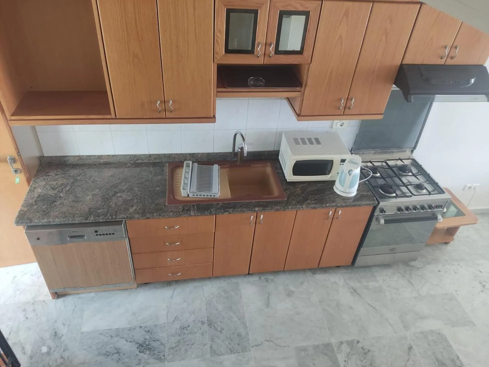 Kitchen or kitchenette in Adma Blue Screen