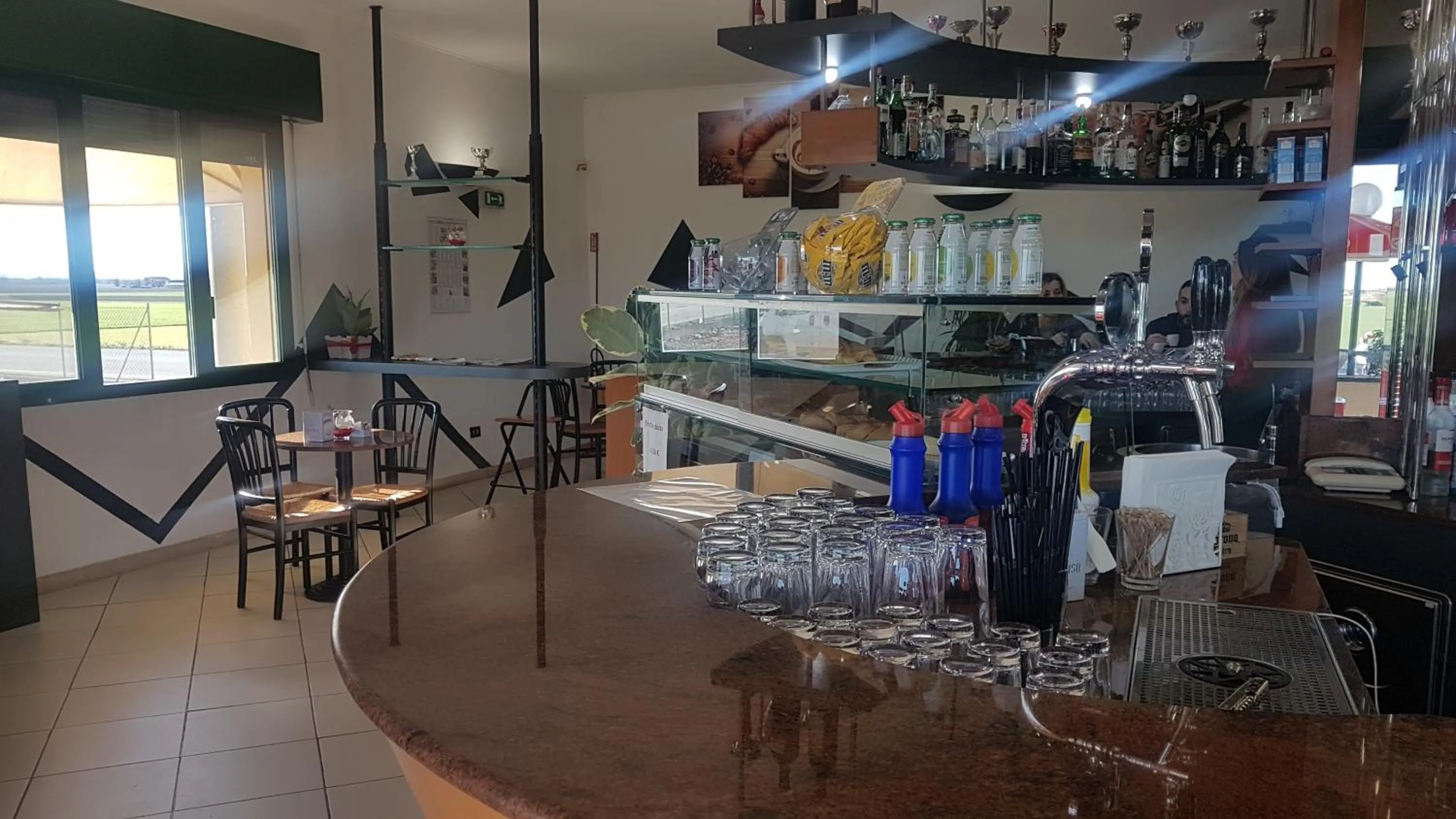 Restaurant/places to eat in Hotel la candela