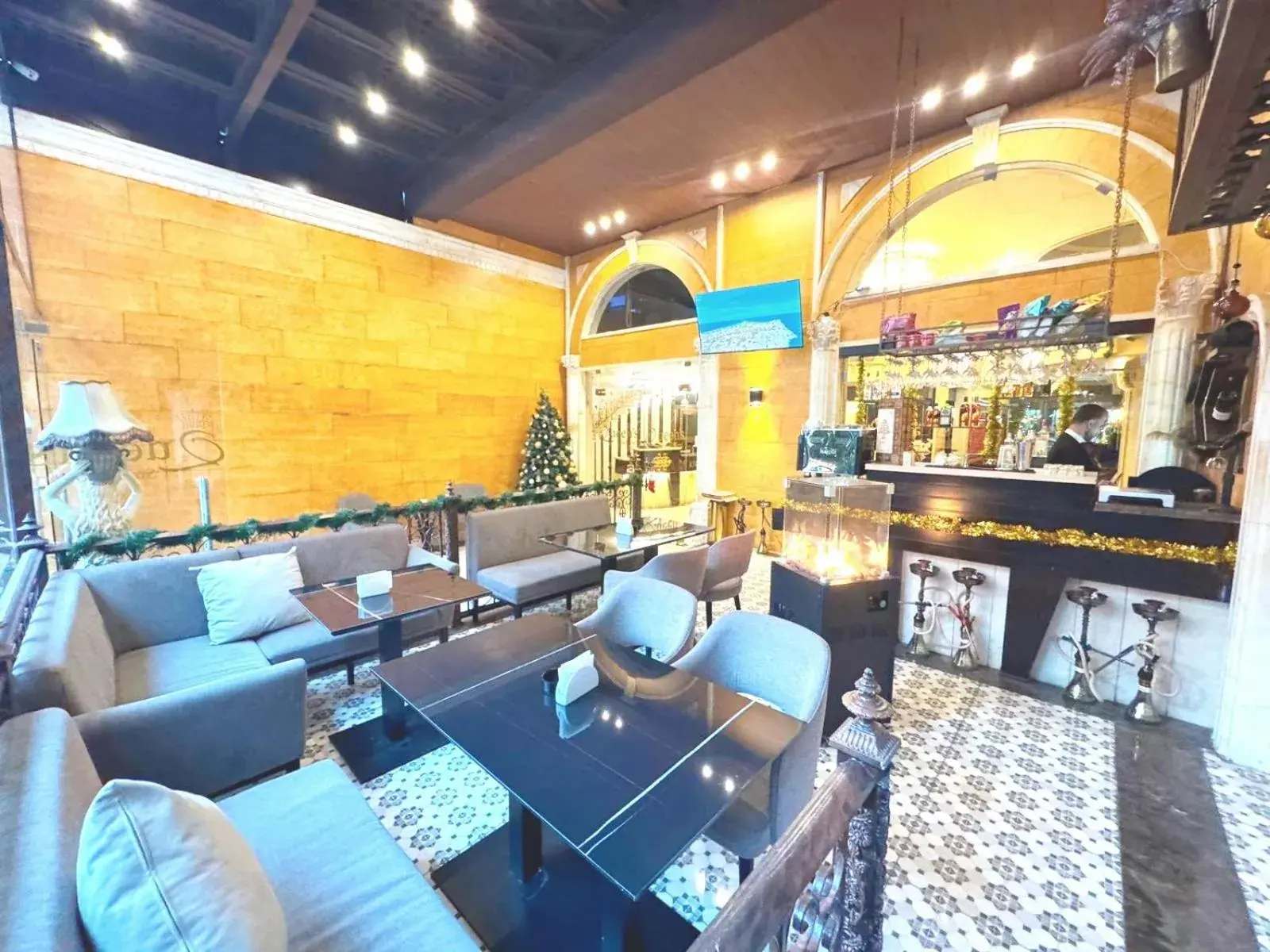 Restaurant/places to eat in Queens Suite Hotel Restaurant/places to eat in Queens Suite Hotel