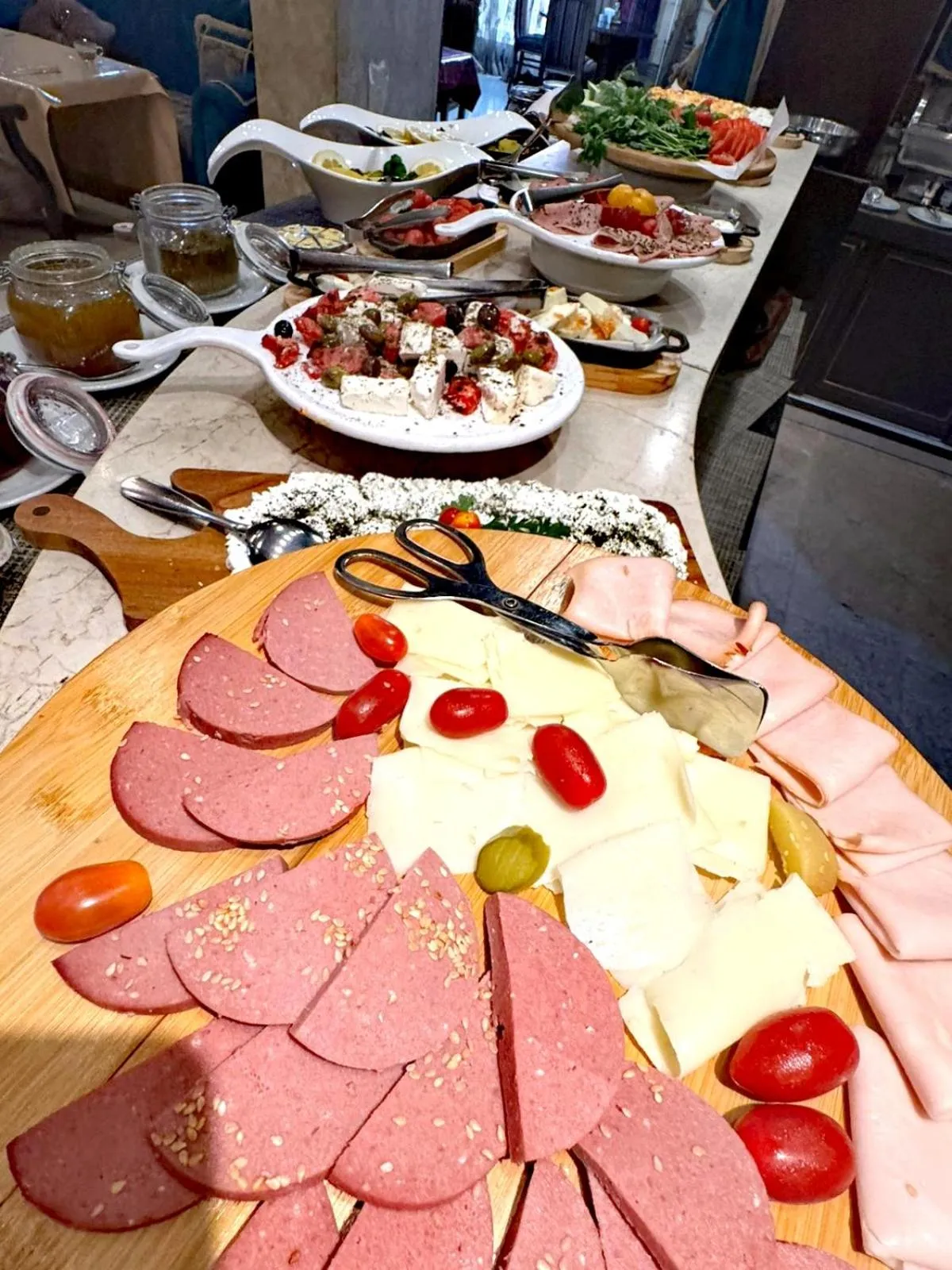 Breakfast in Queens Suite Hotel