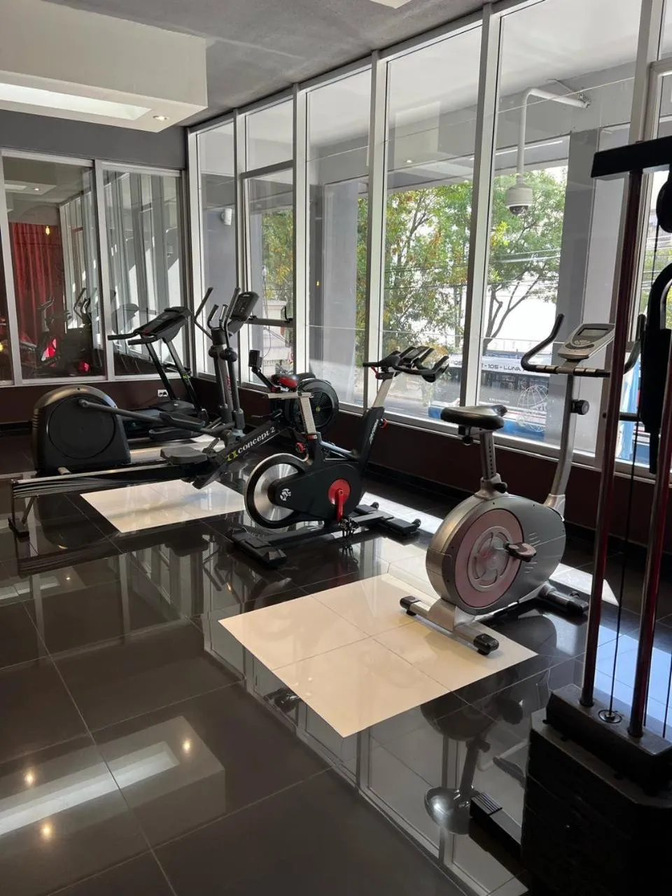 Fitness centre/facilities in Uno Buenos Aires Suites