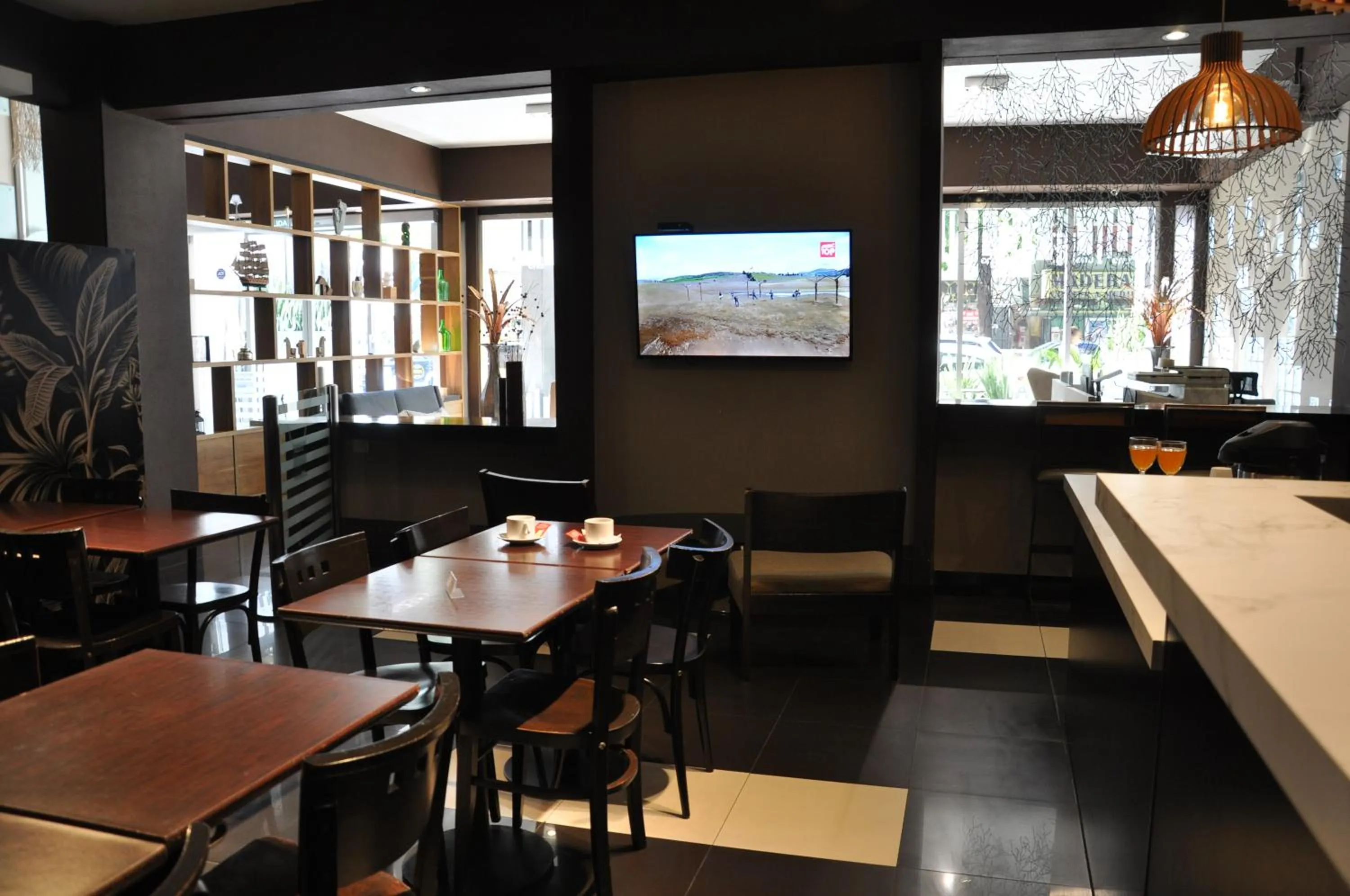 Communal lounge/ TV room in Uno Buenos Aires Suites