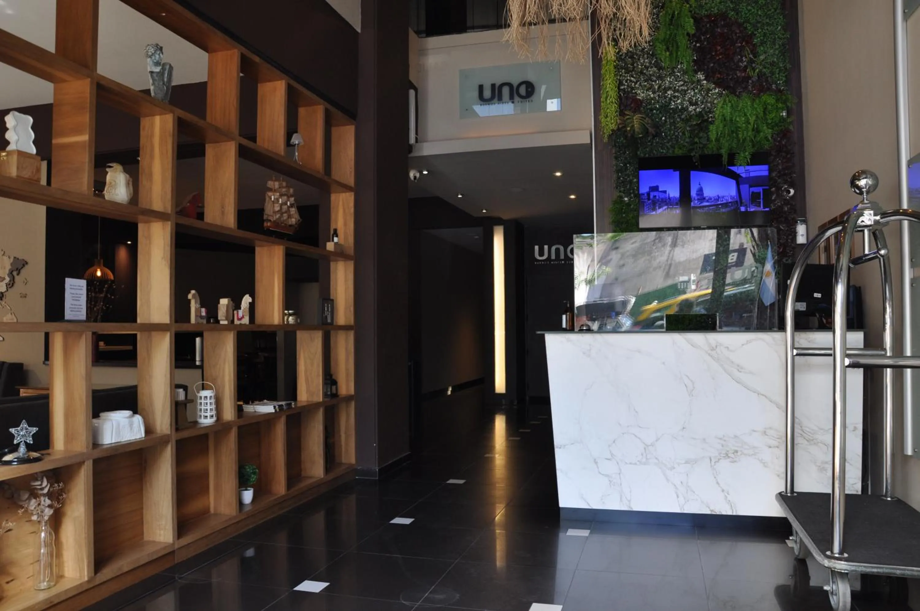 Lobby or reception in Uno Buenos Aires Suites