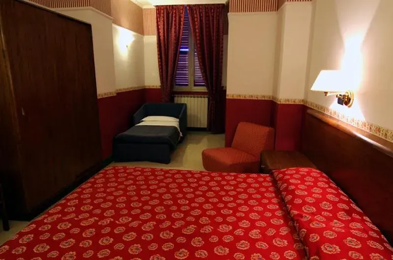 Quadruple Room in Hotel Iris Crillon Quadruple Room in Hotel Iris Crillon