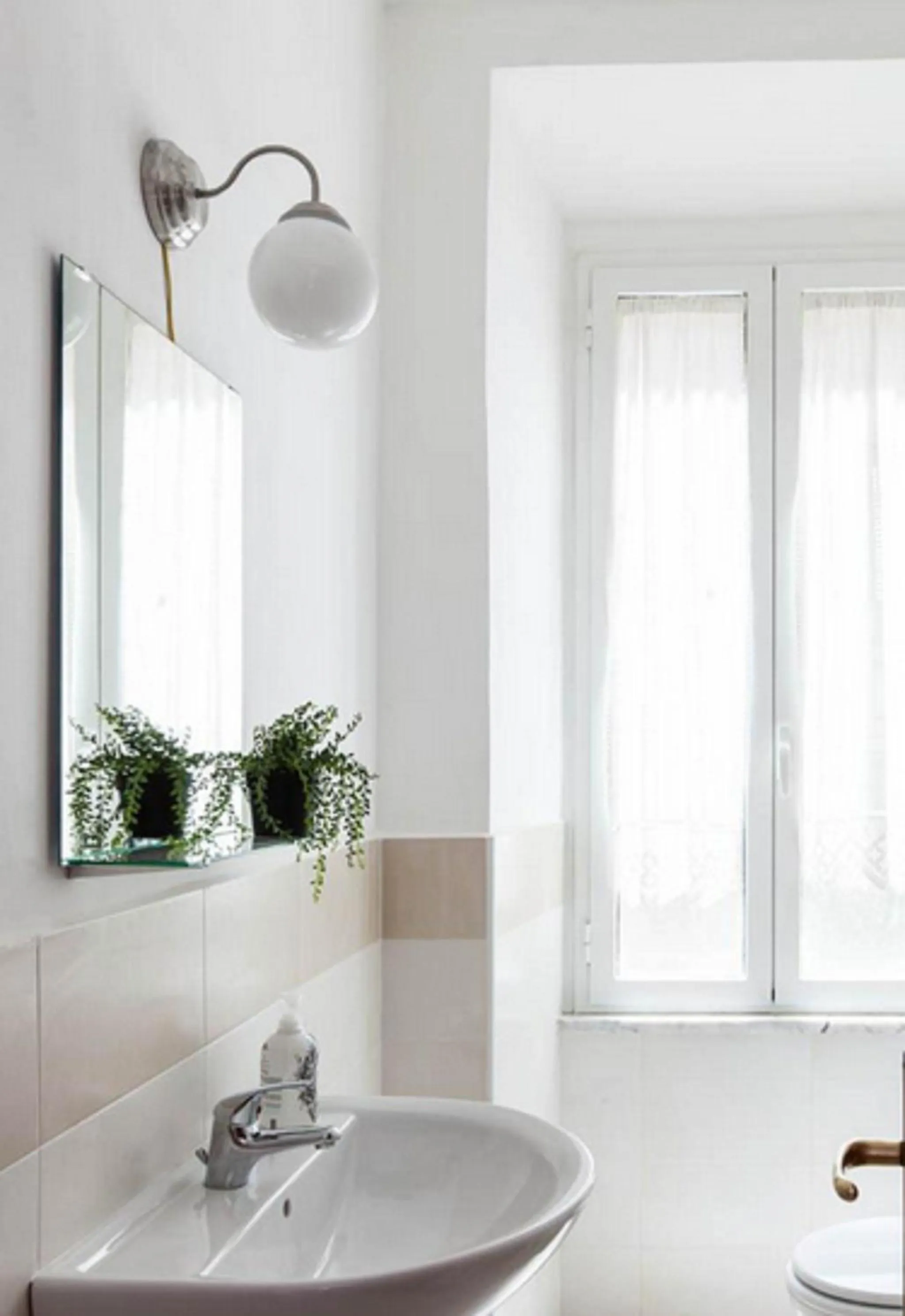 Bathroom in Al Colosseo 8