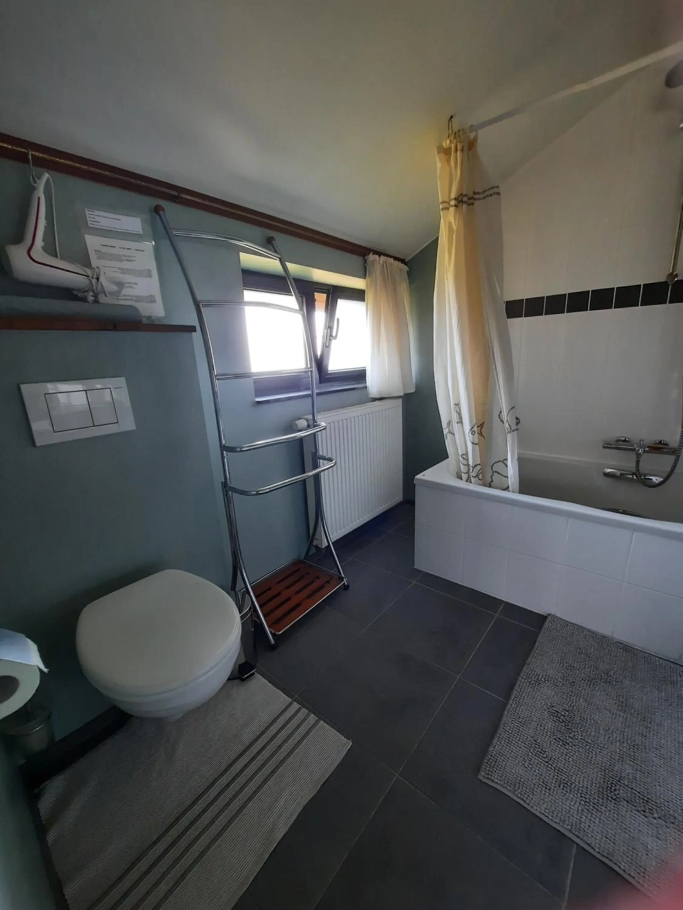 Standard Double Room - single occupancy in B&B Lomolen