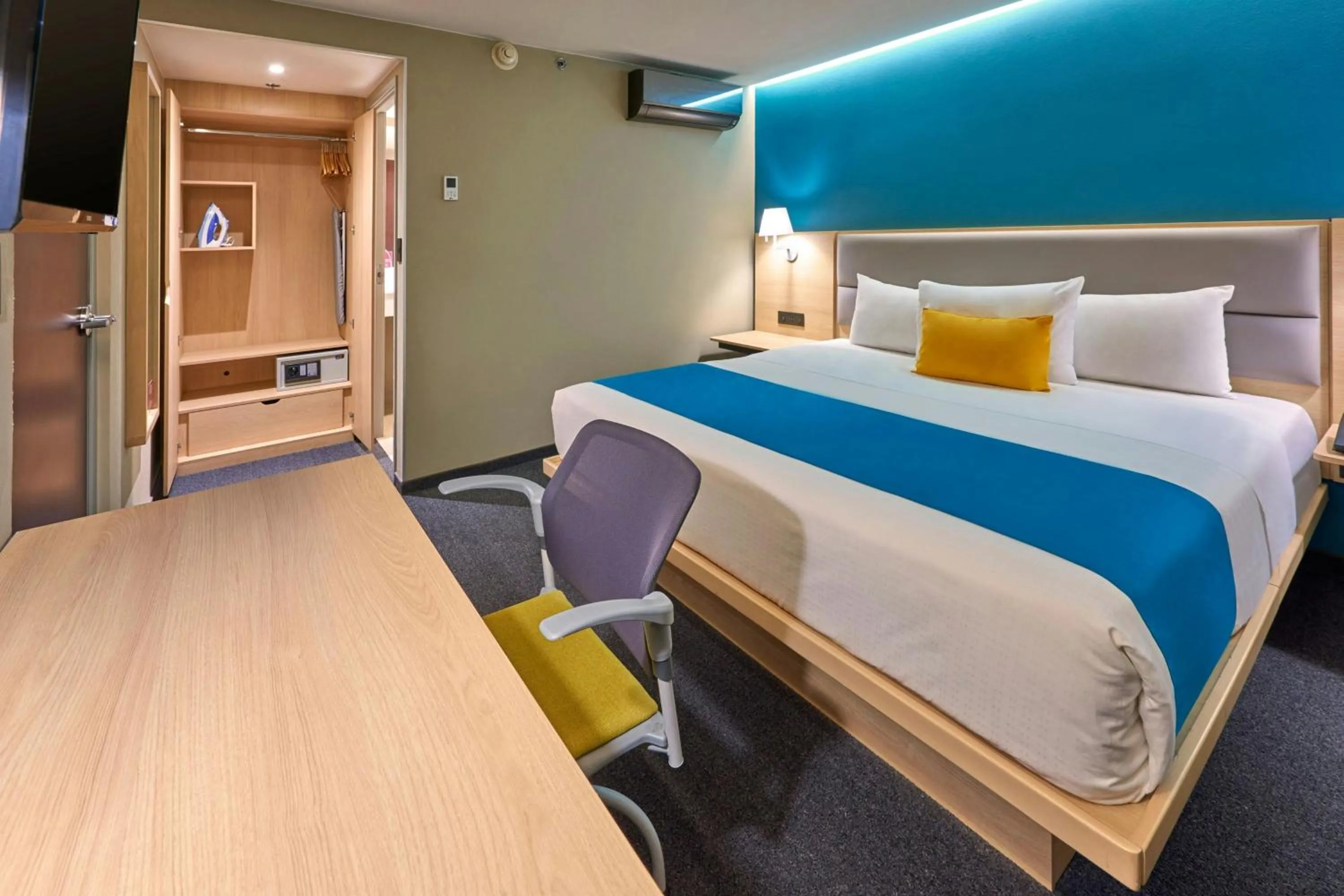 Bedroom, Bed in City Express by Marriott Toluca