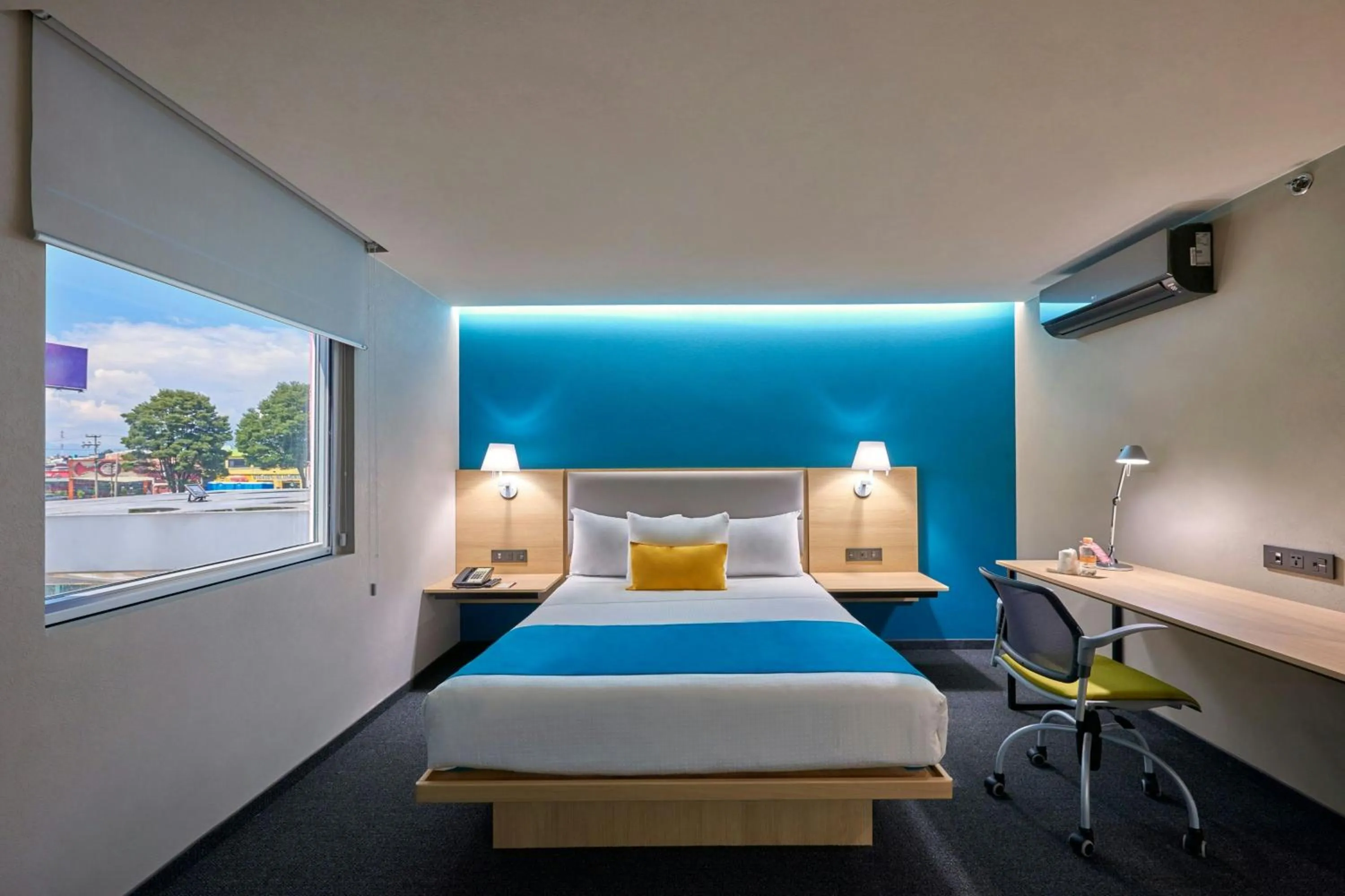 Photo of the whole room, Bed in City Express by Marriott Toluca