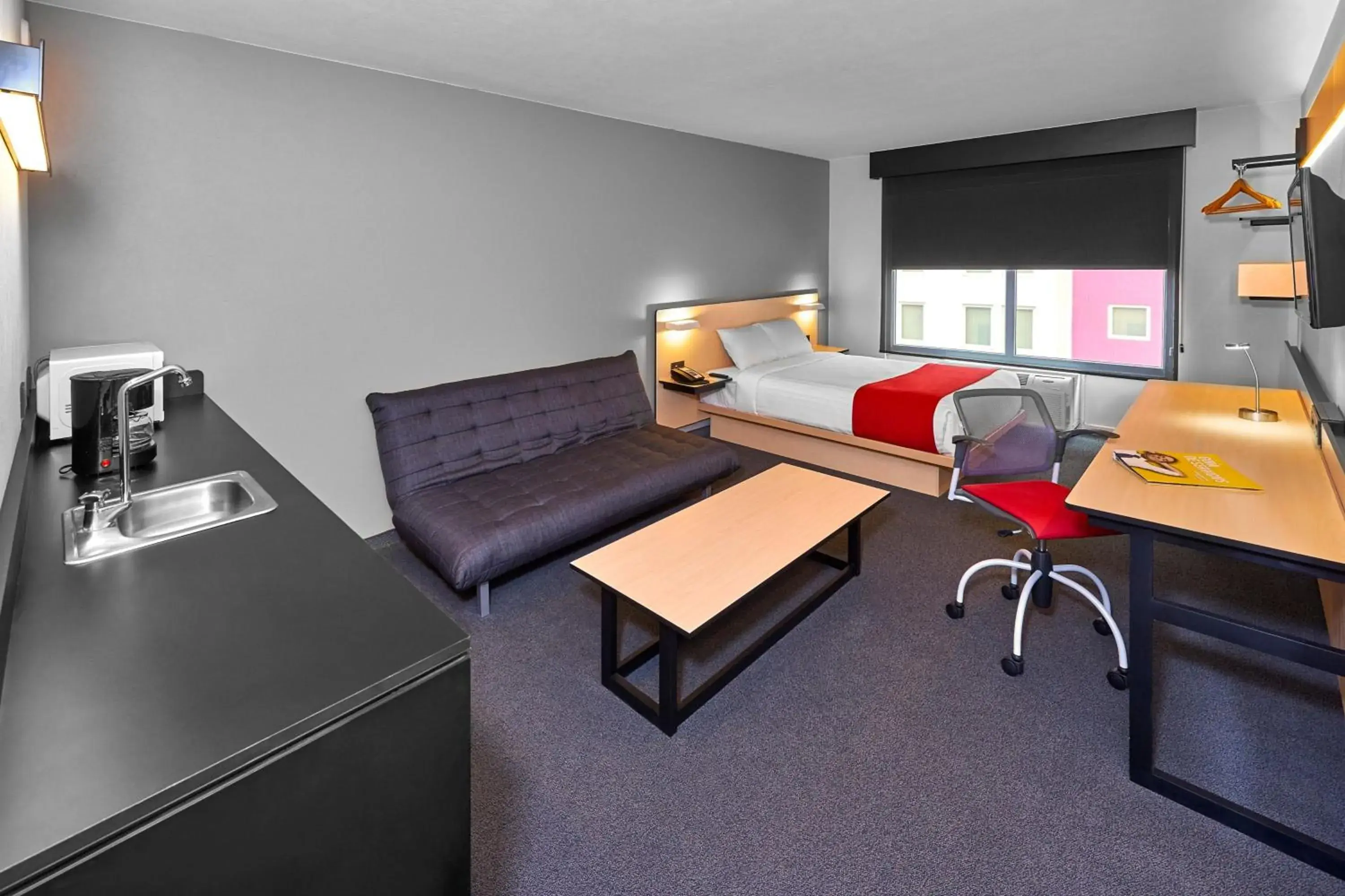 Superior Queen Room with Sofa Bed in City Express by Marriott Toluca Superior Queen Room with Sofa Bed in City Express by Marriott Toluca