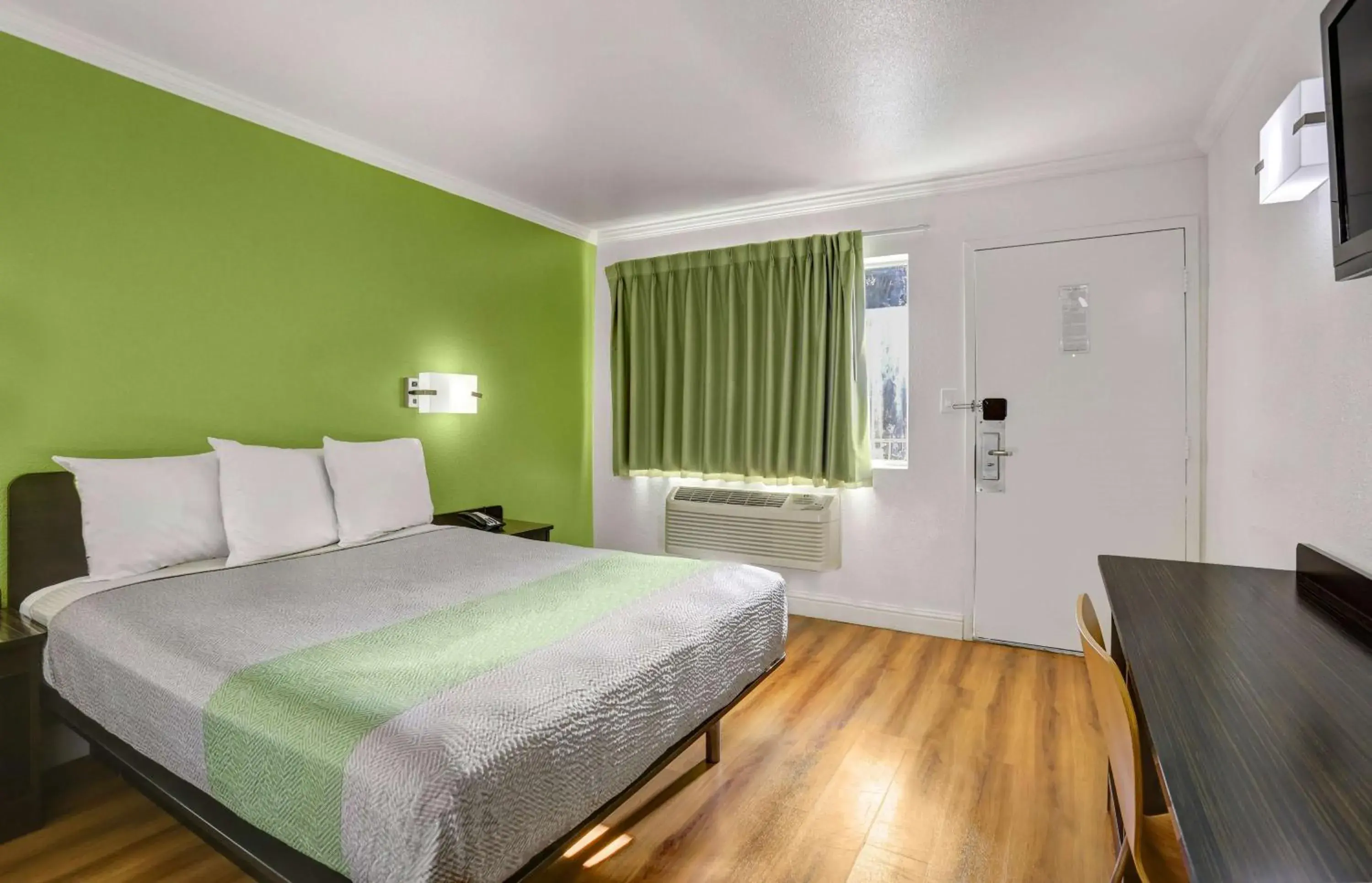 Photo of the whole room, Bed in Motel 6-King City, CA Photo of the whole room, Bed in Motel 6-King City, CA