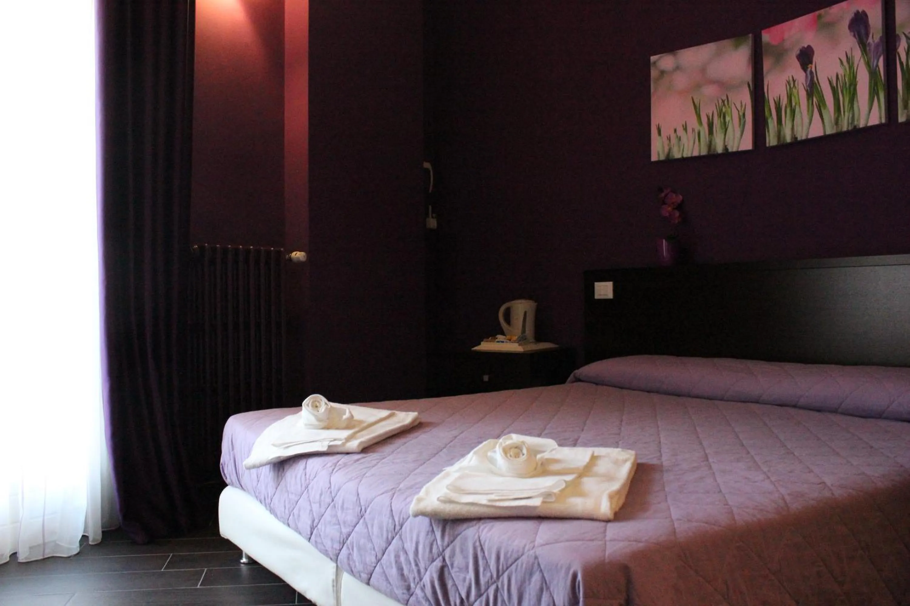 Decorative detail, Bed in B&B Fanzago