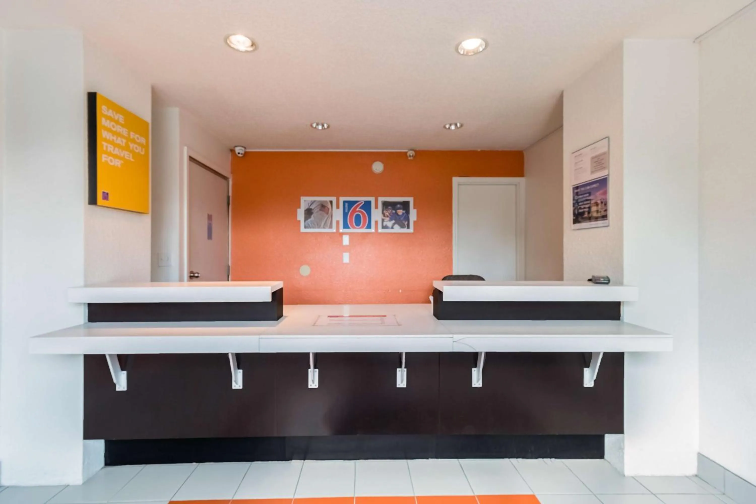 Lobby or reception in Motel 6-Beaverton, OR