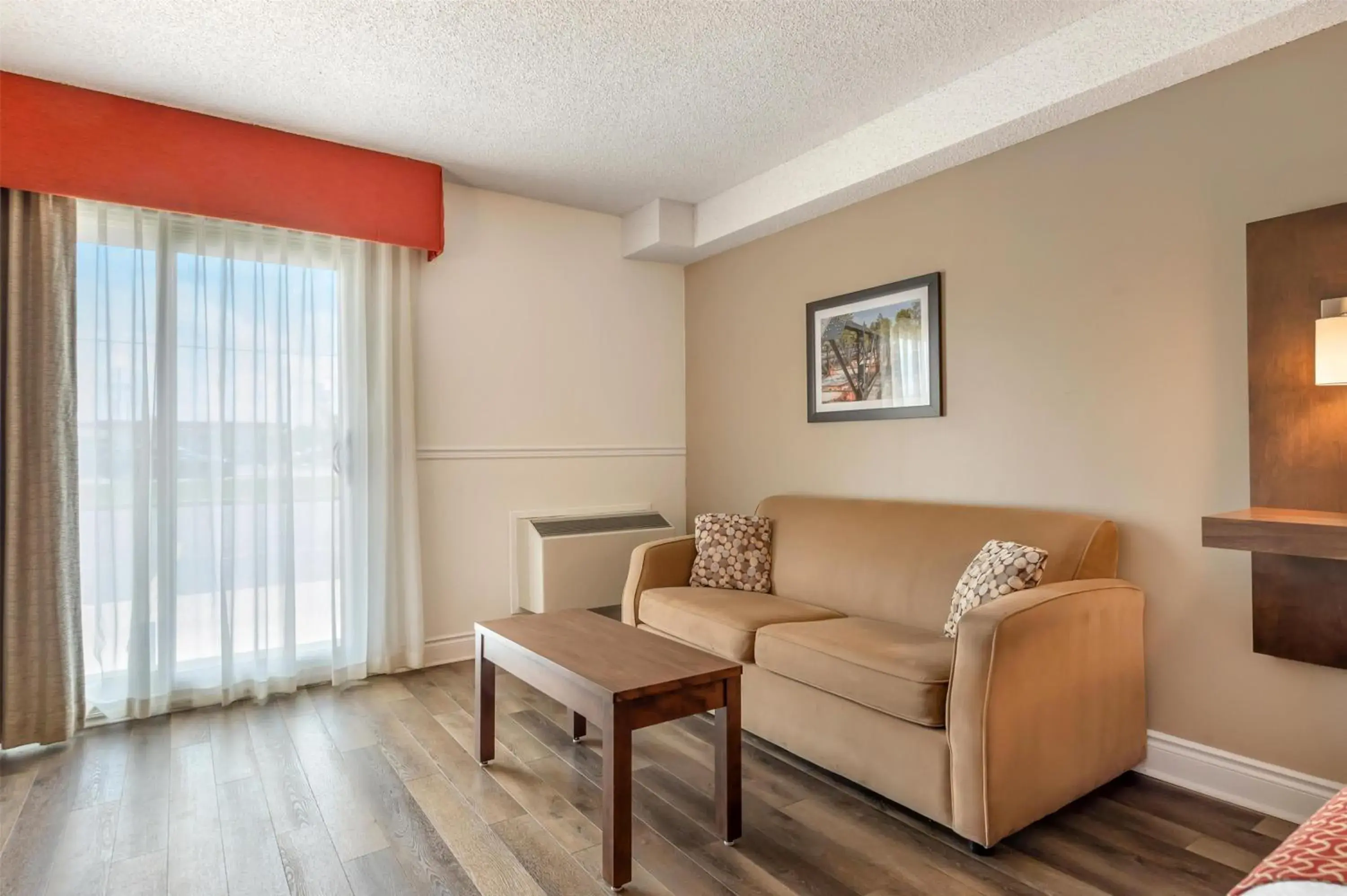 Bedroom in Best Western Smiths Falls Hotel Bedroom in Best Western Smiths Falls Hotel