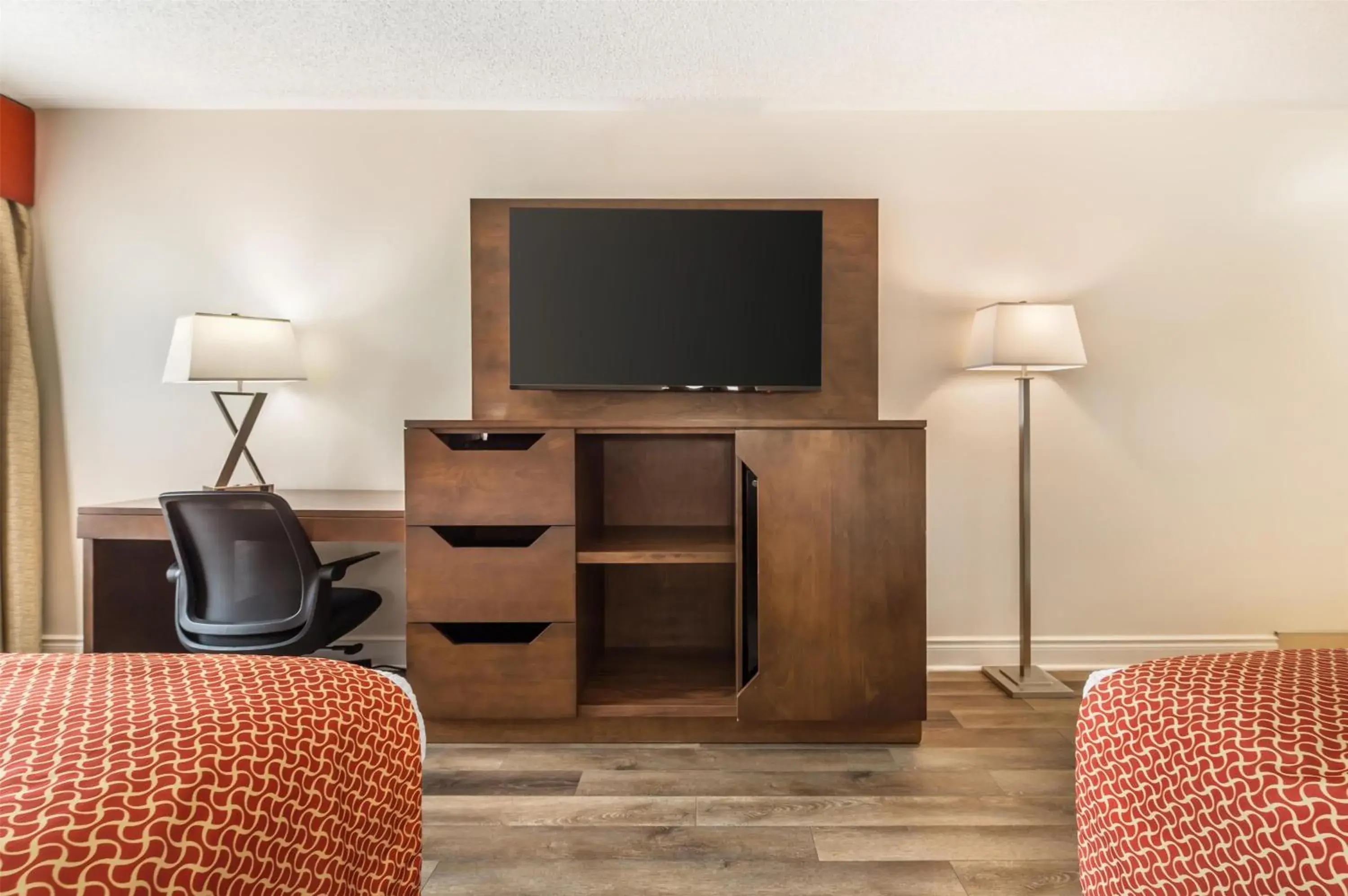 Bedroom in Best Western Smiths Falls Hotel Bedroom in Best Western Smiths Falls Hotel