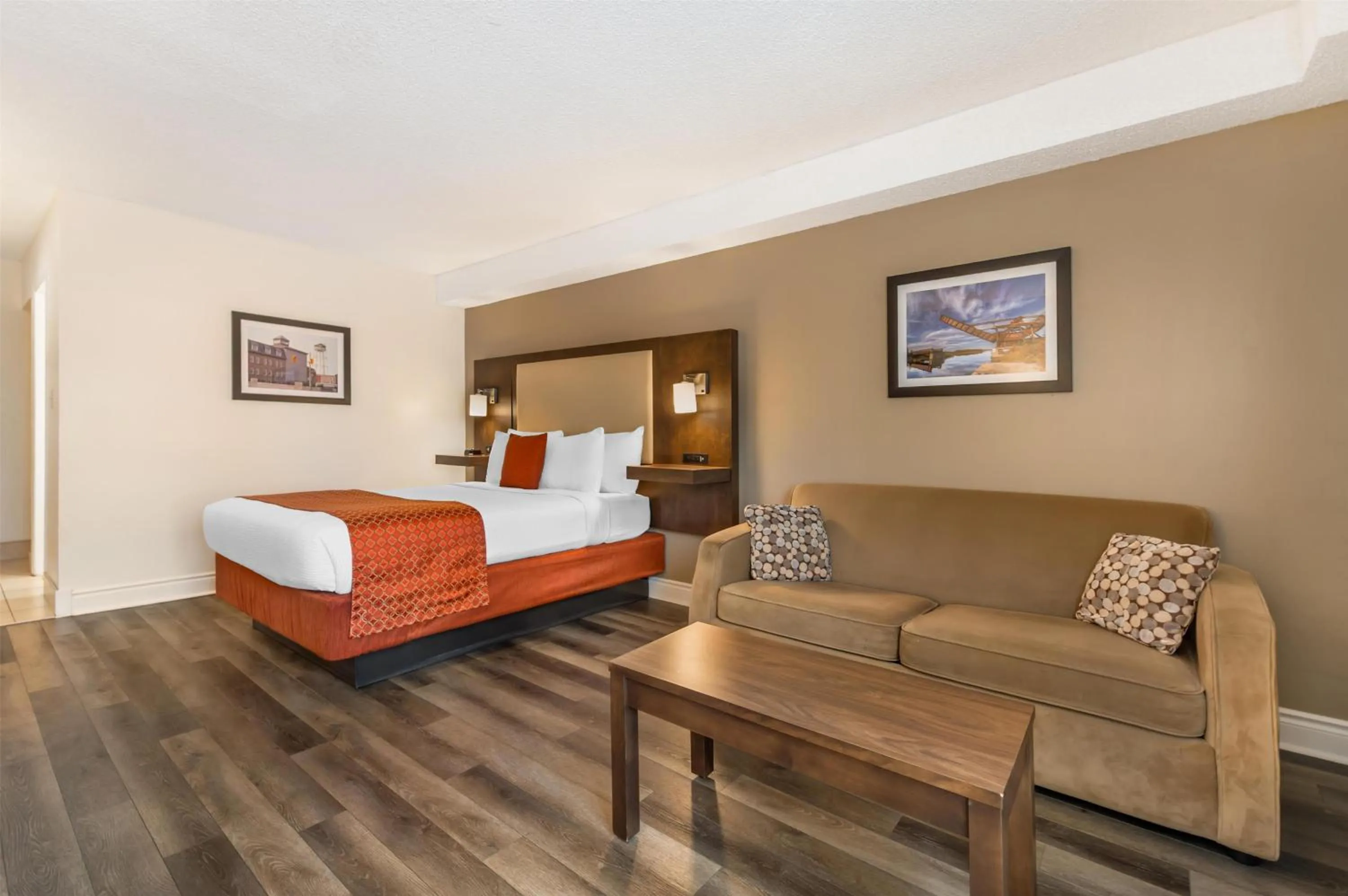 Bedroom, Bed in Best Western Smiths Falls Hotel