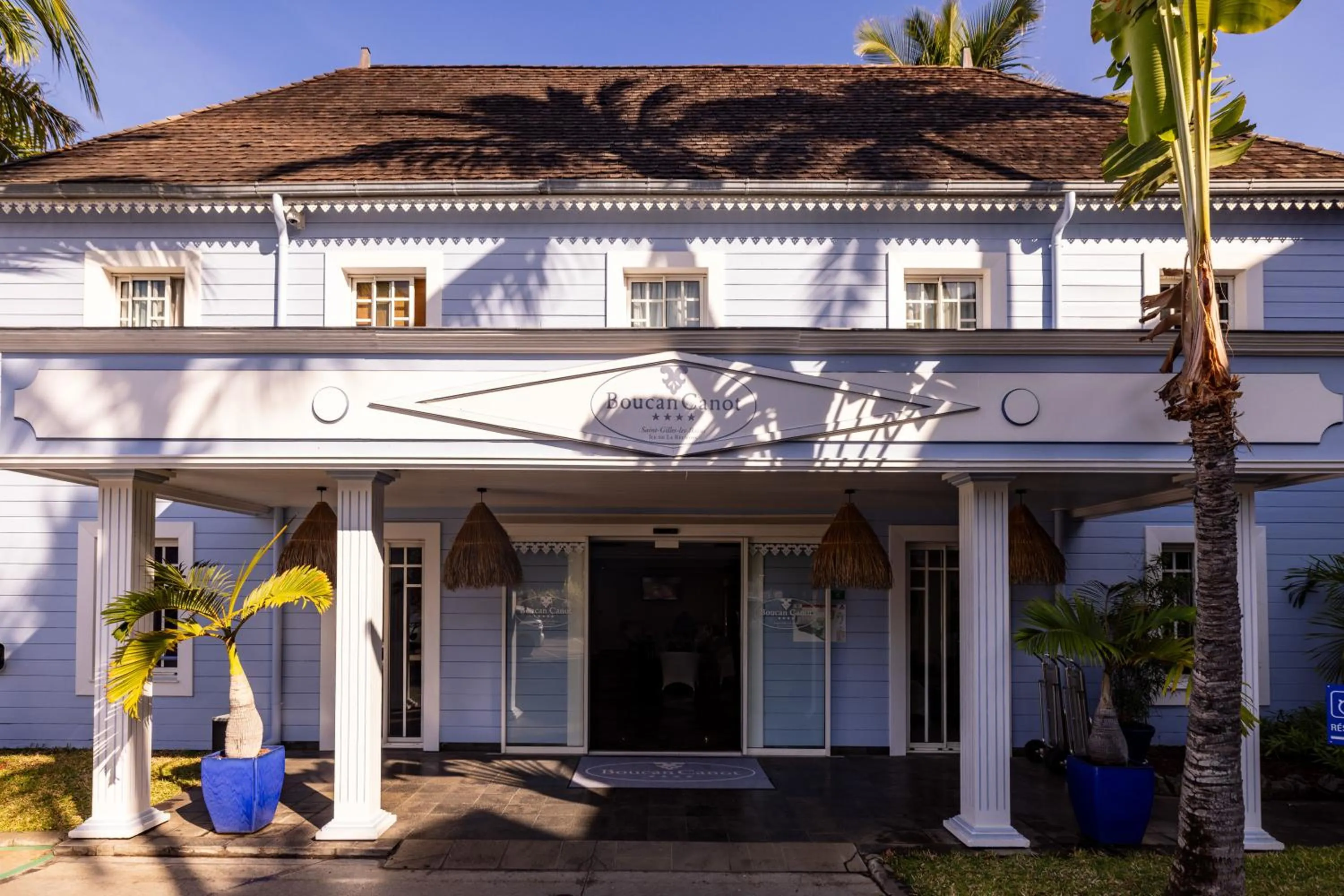 Property building in Hotel Le Boucan Canot